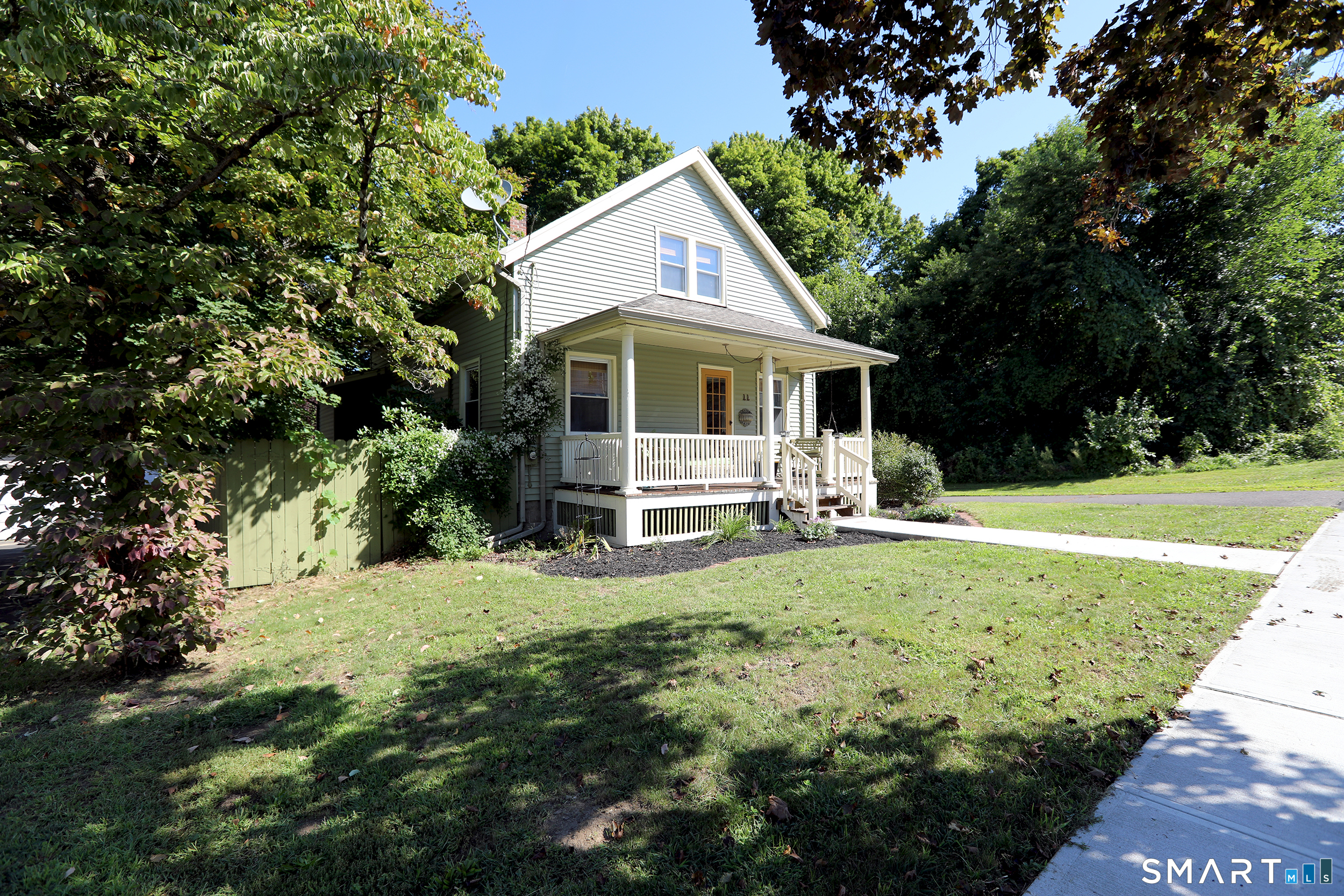 11 Grant Avenue photo 20
