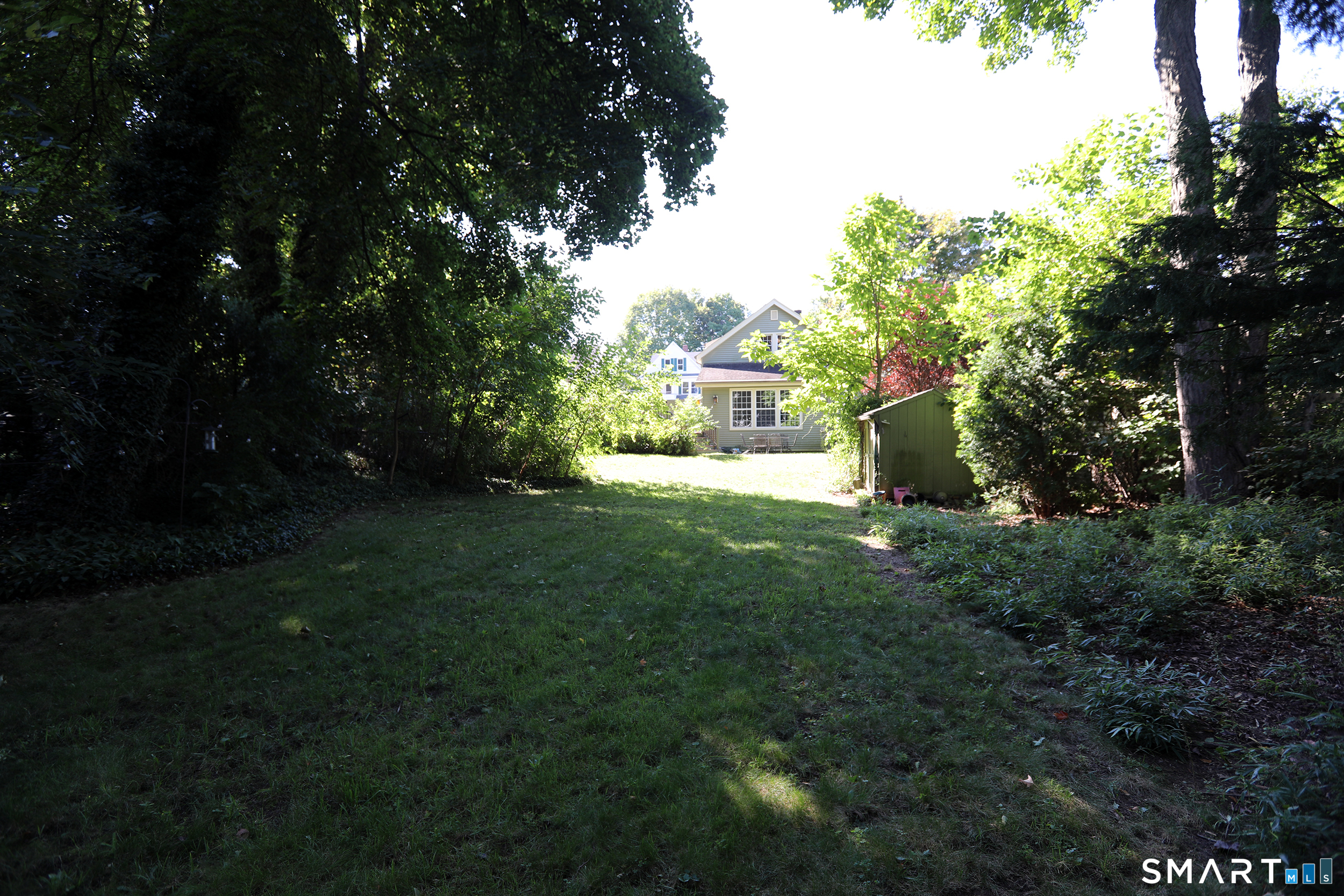 11 Grant Avenue photo 17