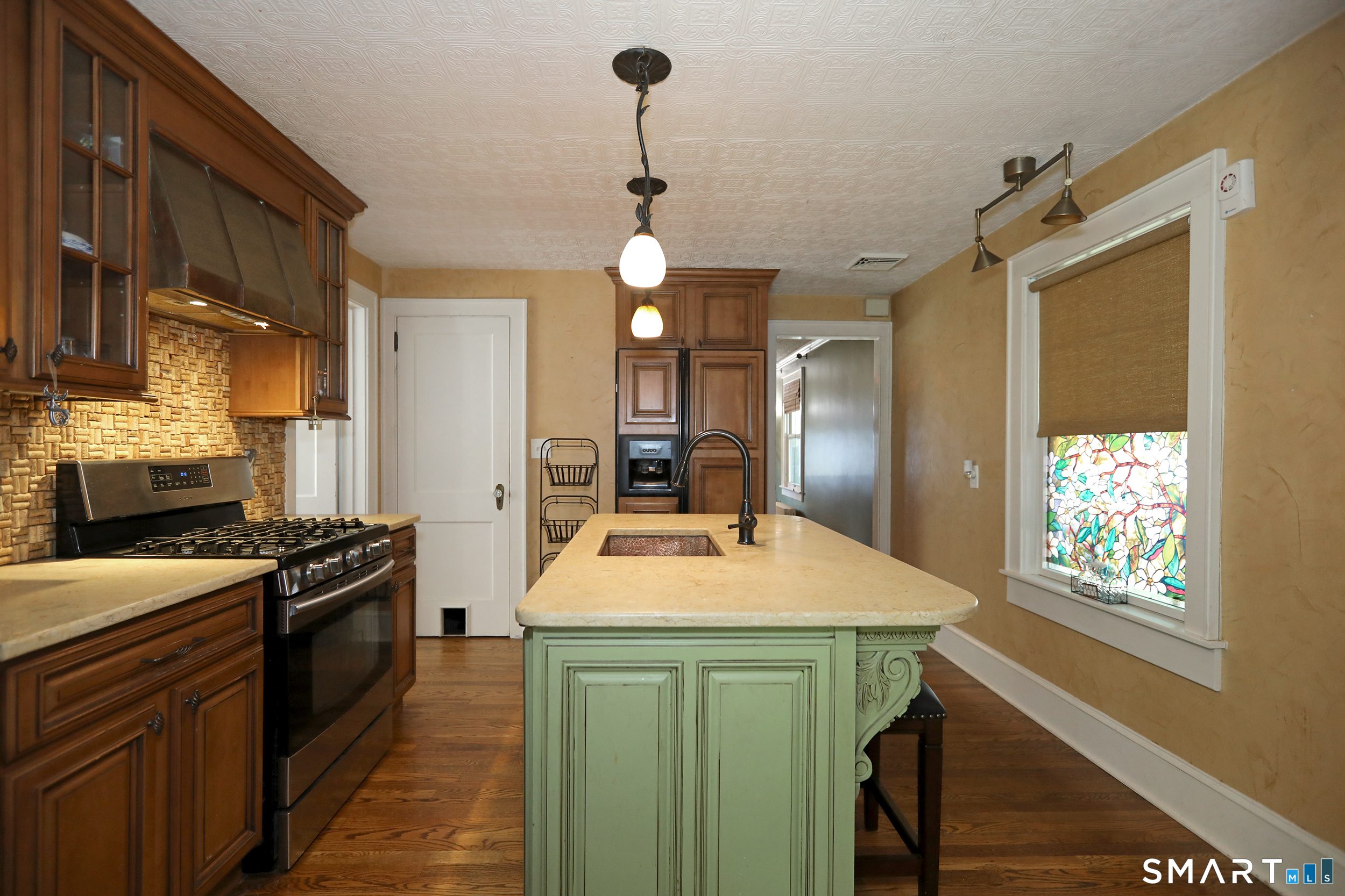 Photo 3 of Single family home for sale at 11 Grant Ave, Enfield, CT 06082 | MLS# 24203437 | Listing updated on 2026-09-10