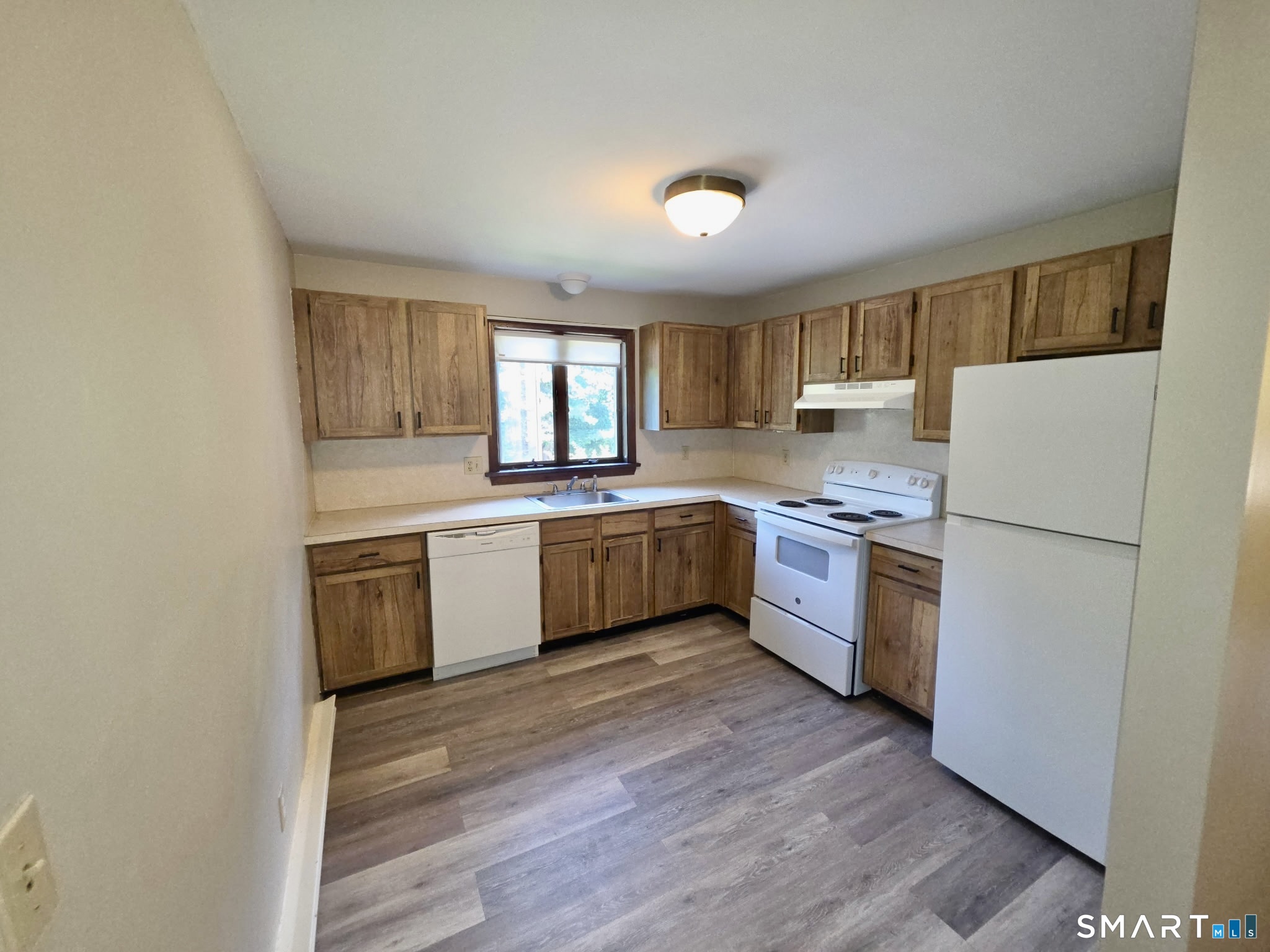 302 Boston Post Road Unit #16 photo 3