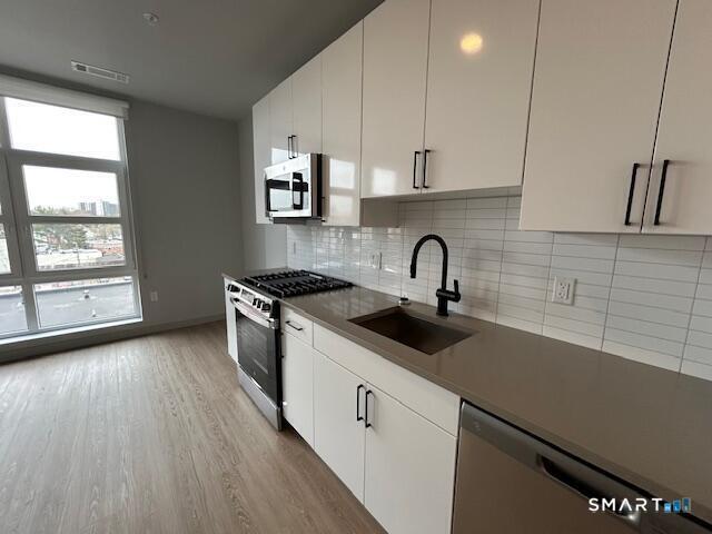 711 Summer Street, Stamford, Connecticut photo 1
