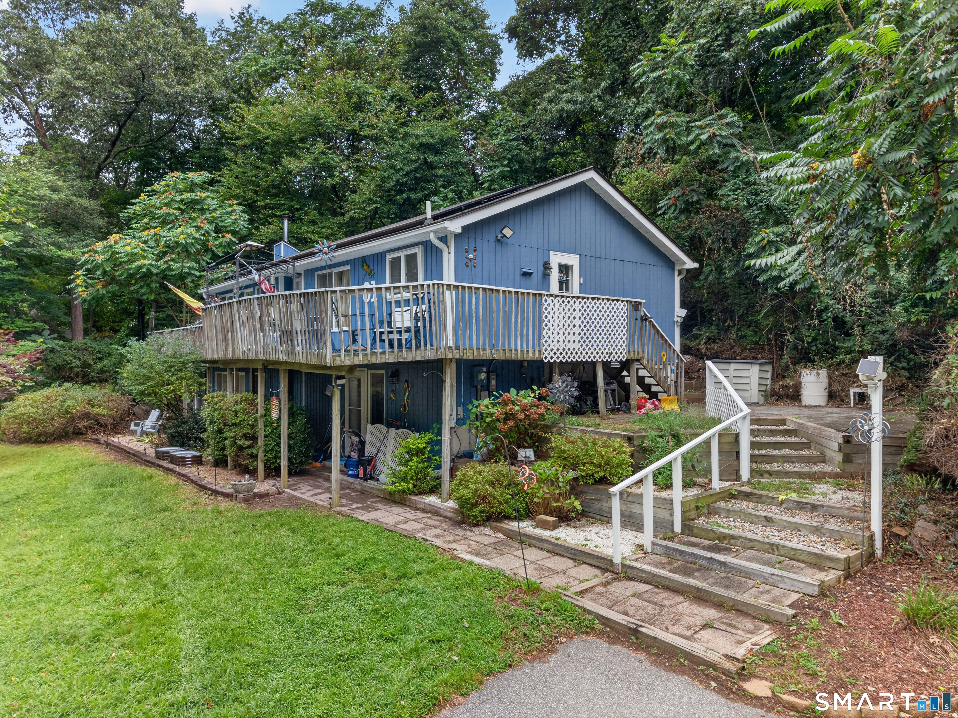 61 Springbrook Road photo 2