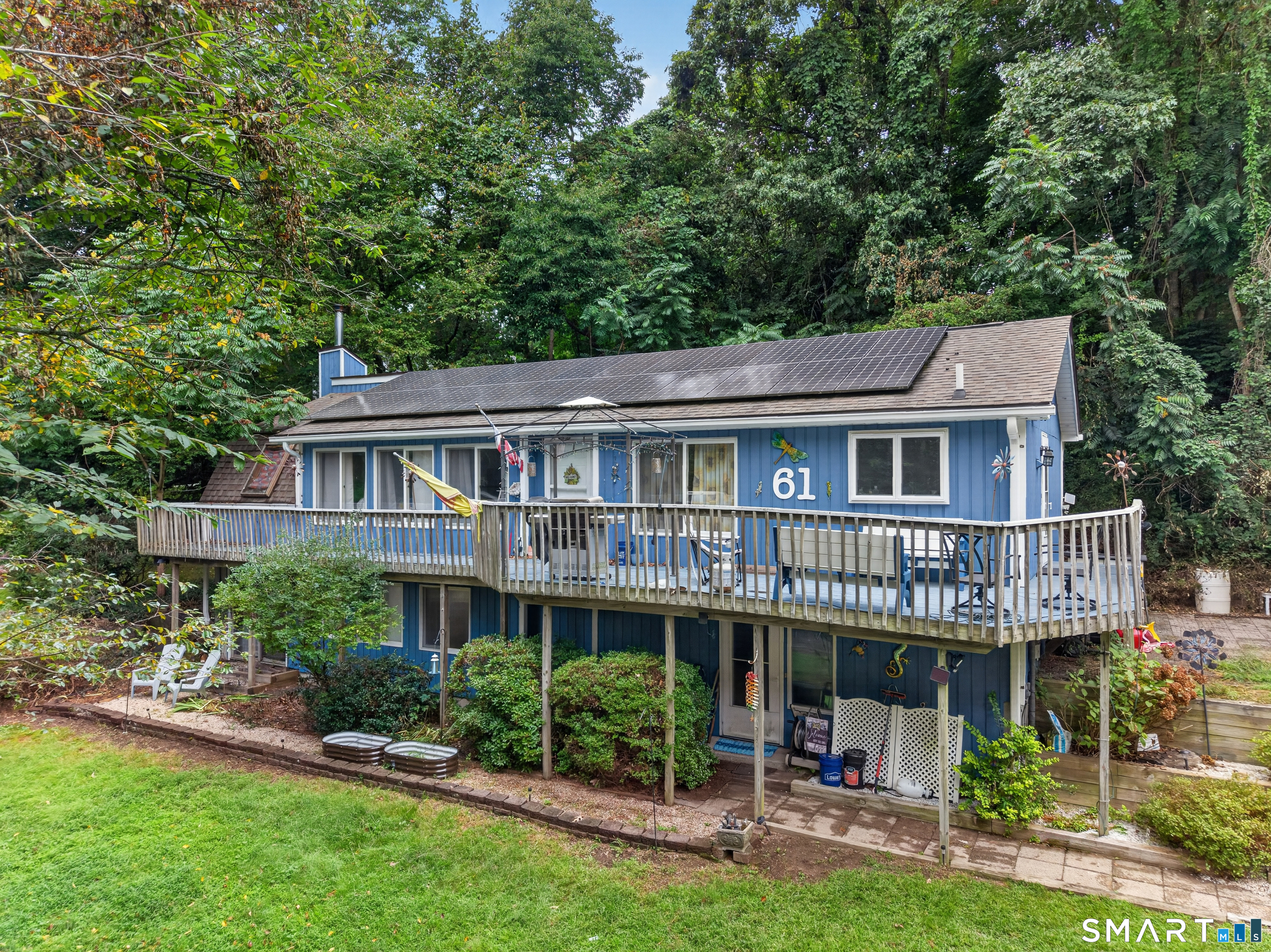61 Springbrook Road photo 3