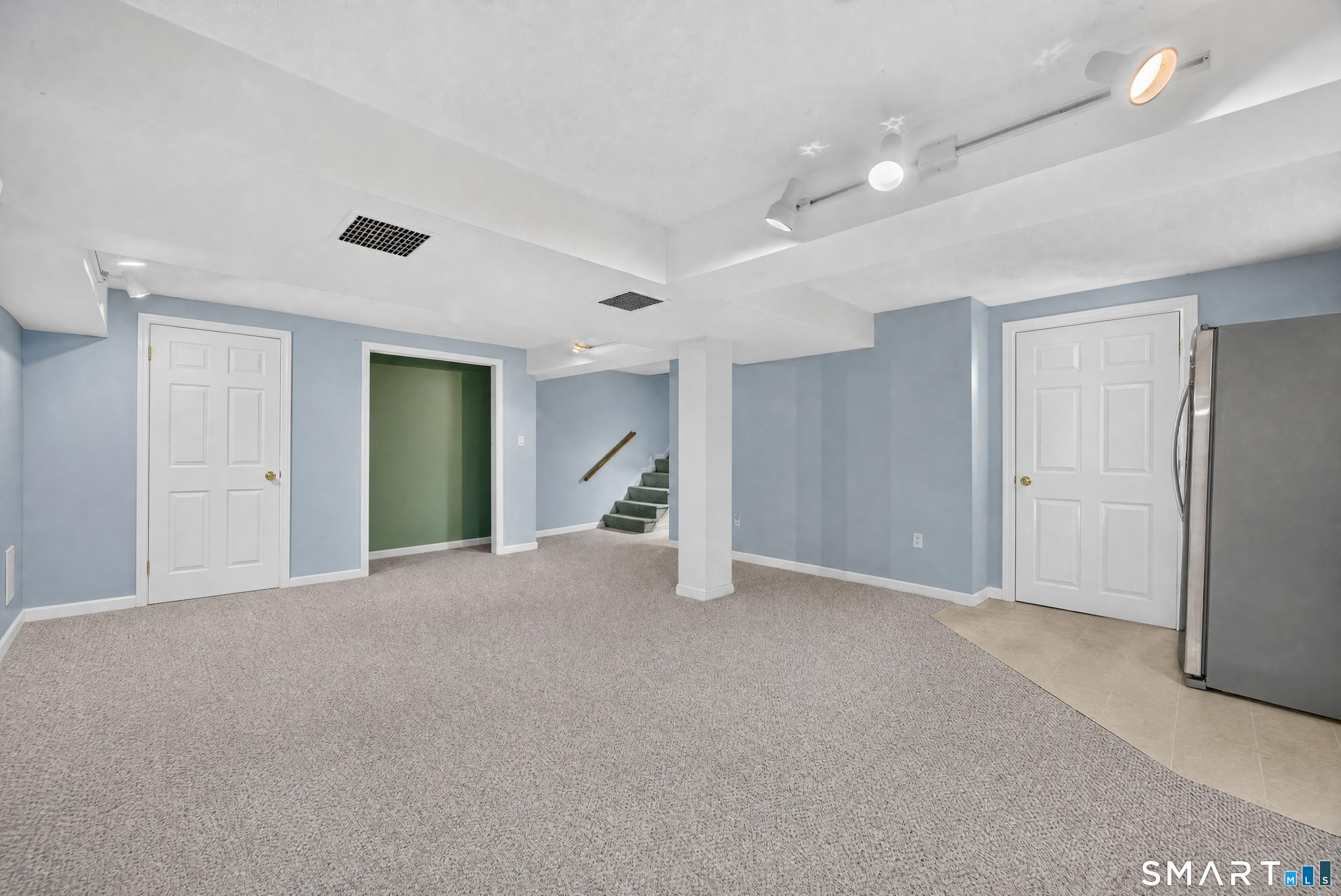 61 Springbrook Road photo 18