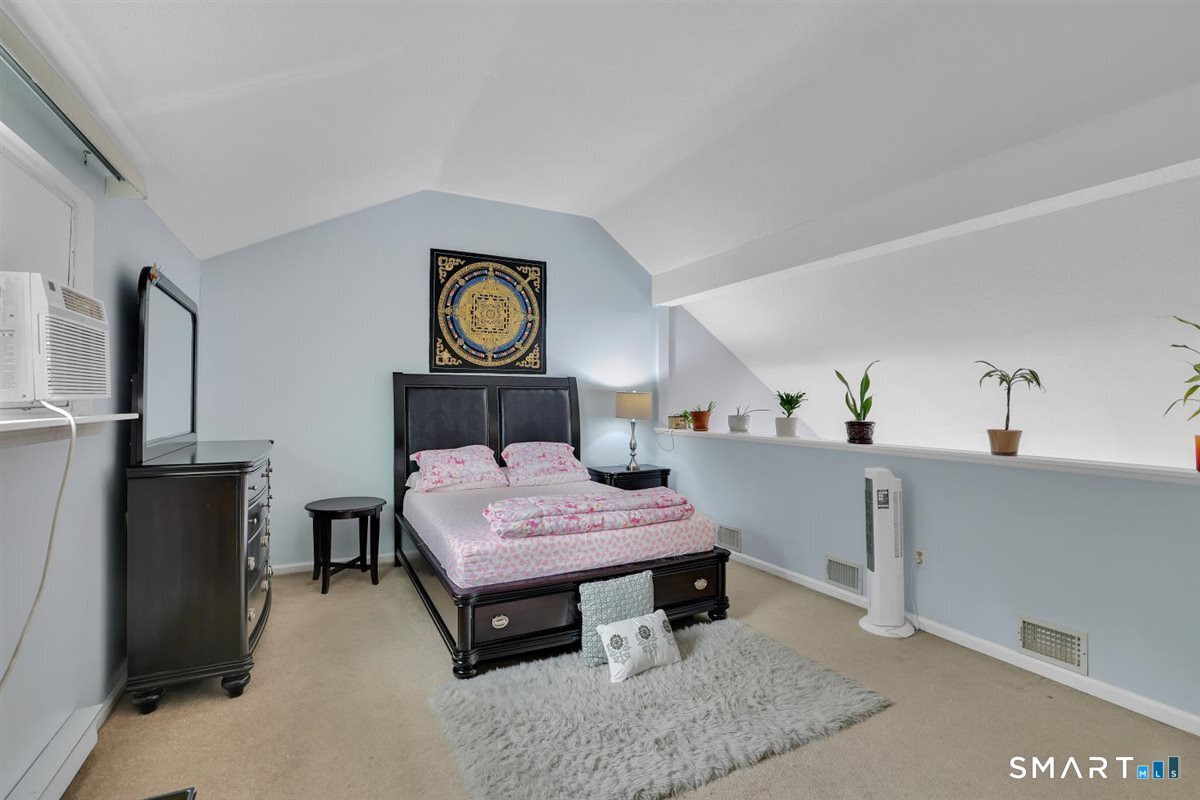 1231 Washington Street Unit #2 photo 17