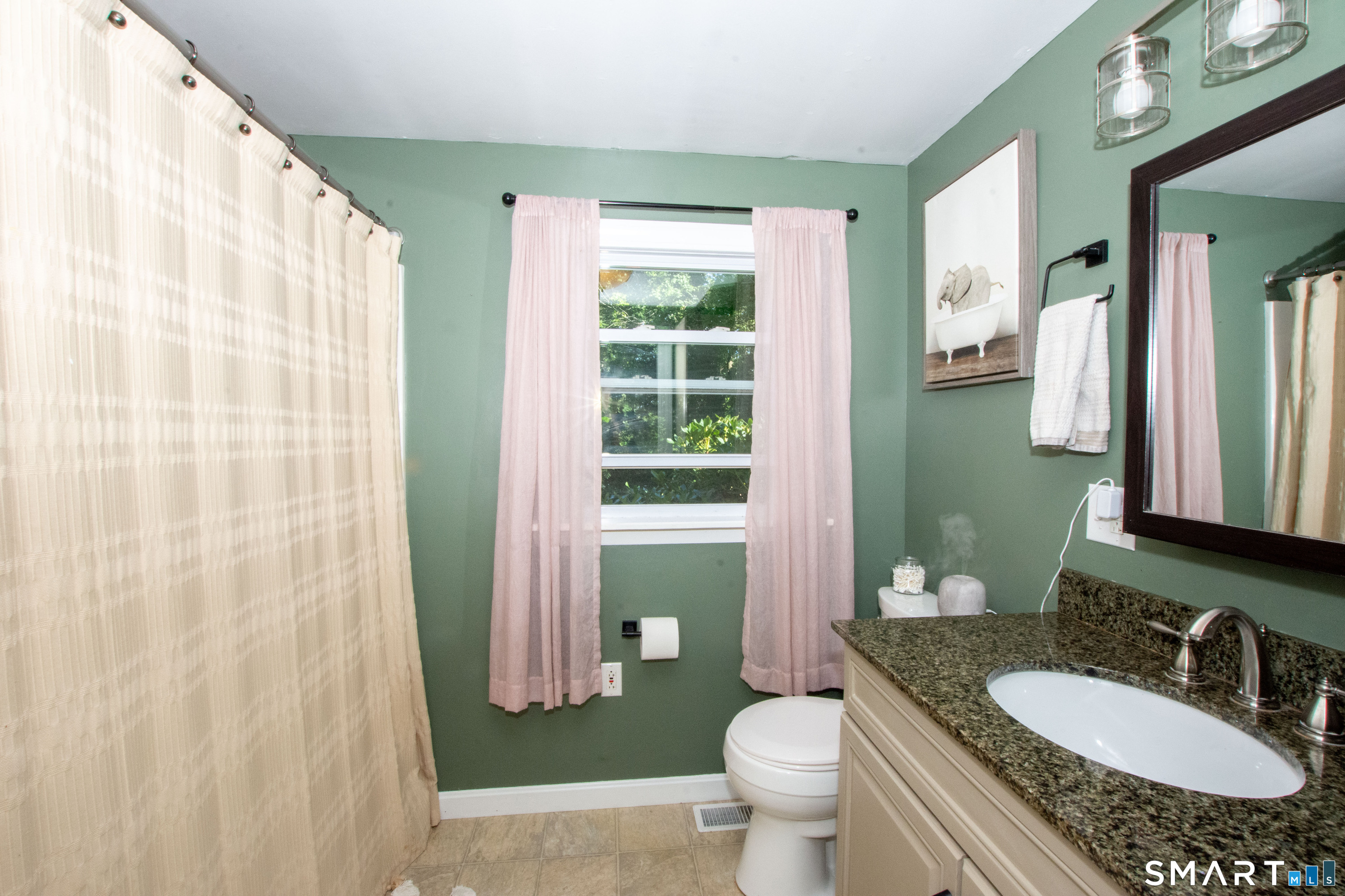 37 Lambert Drive photo 12