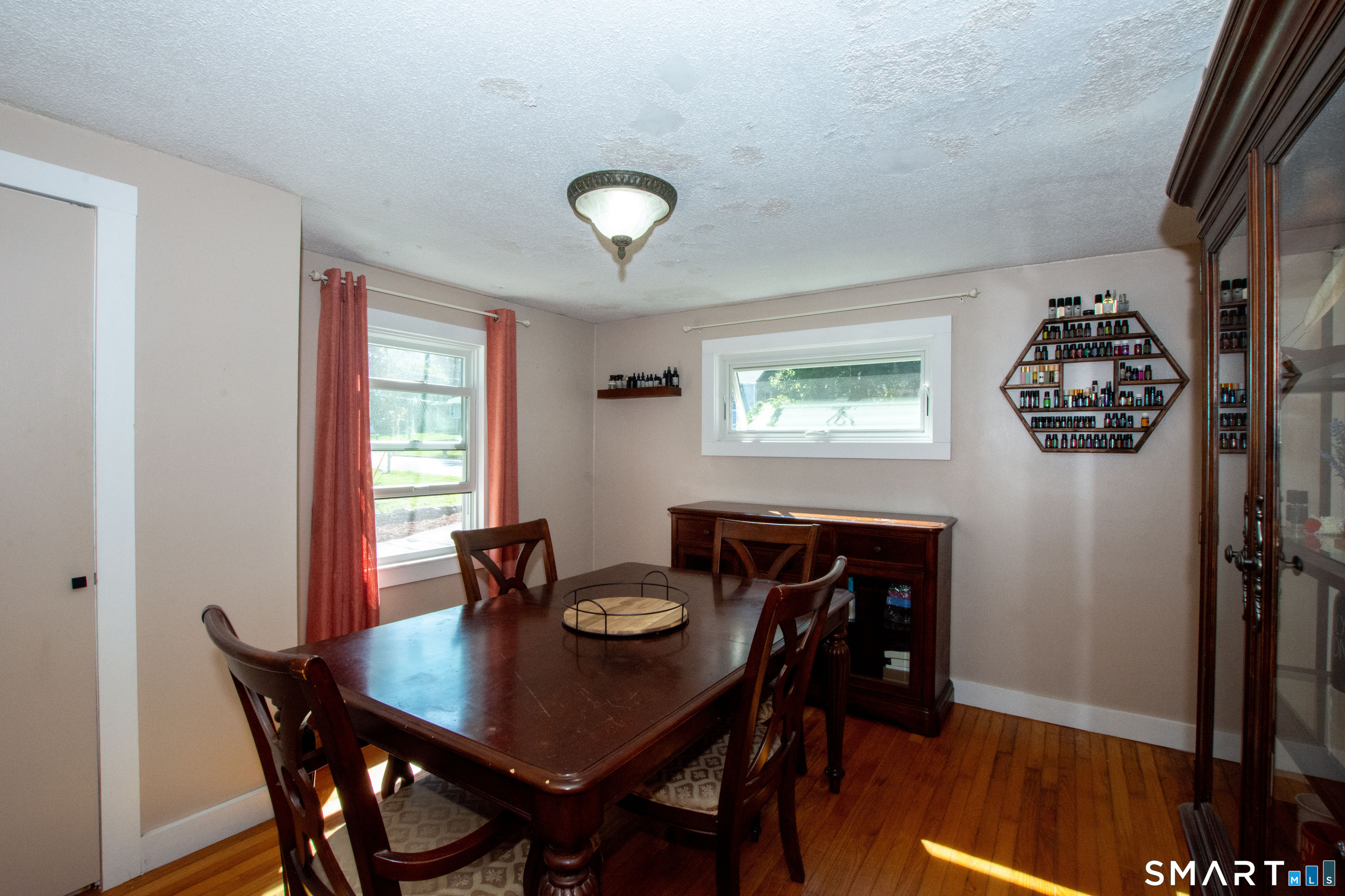 37 Lambert Drive photo 10