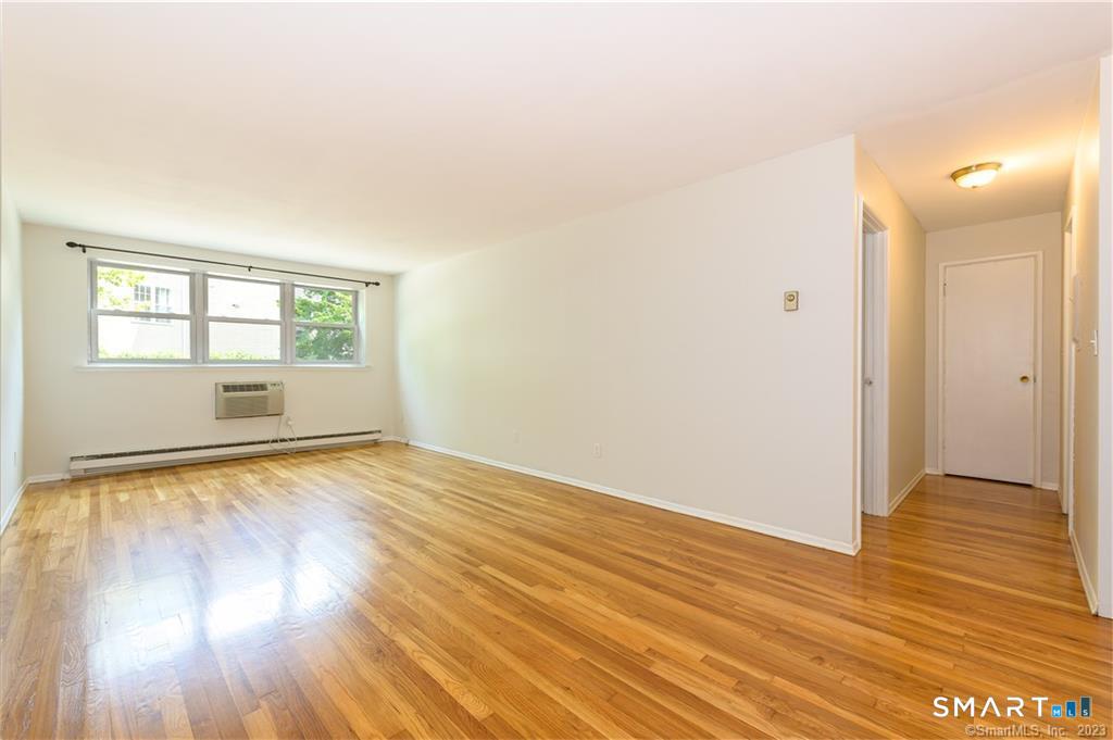 637 Cove Road, Stamford, Connecticut photo 5