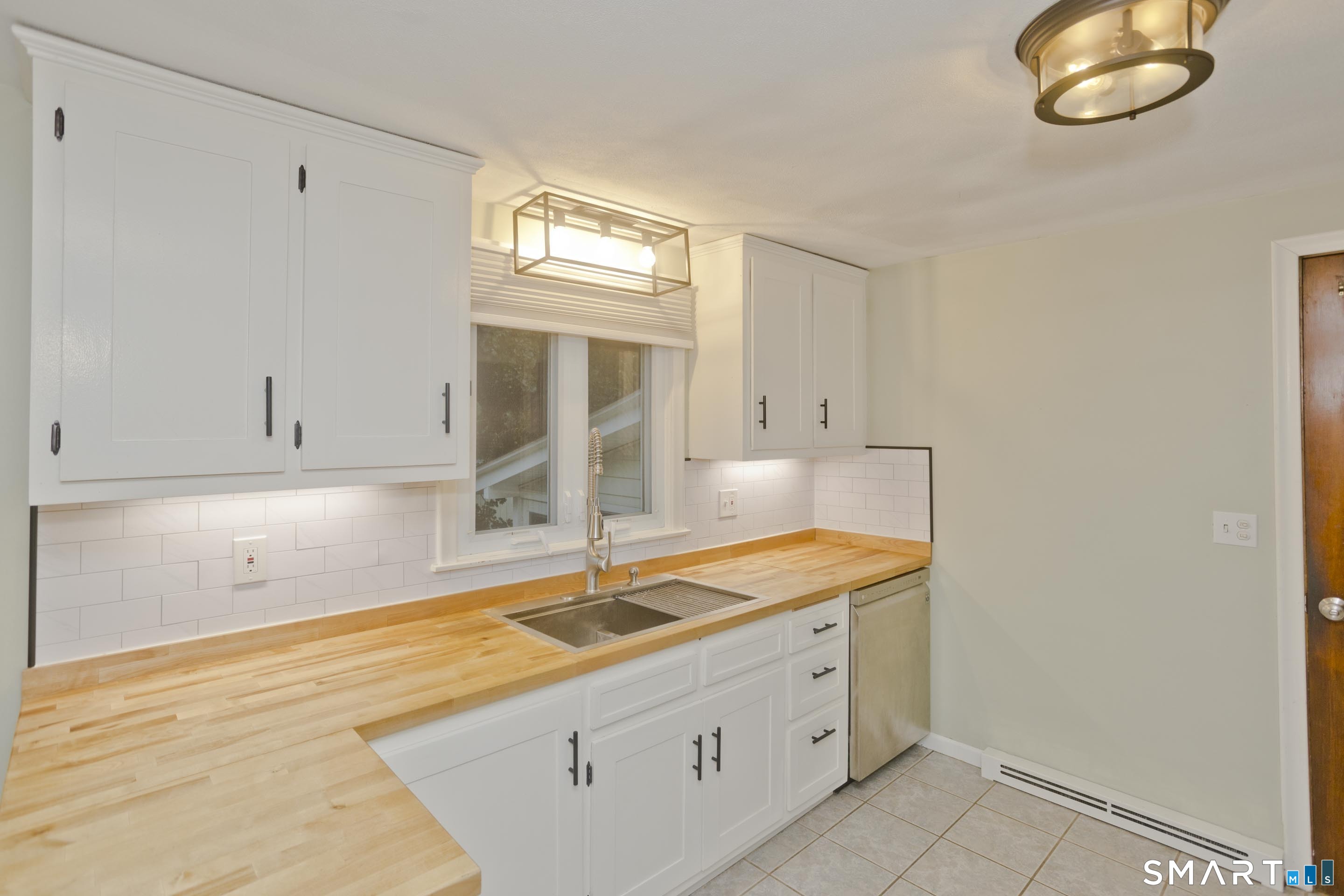31 Jewel Street photo 14