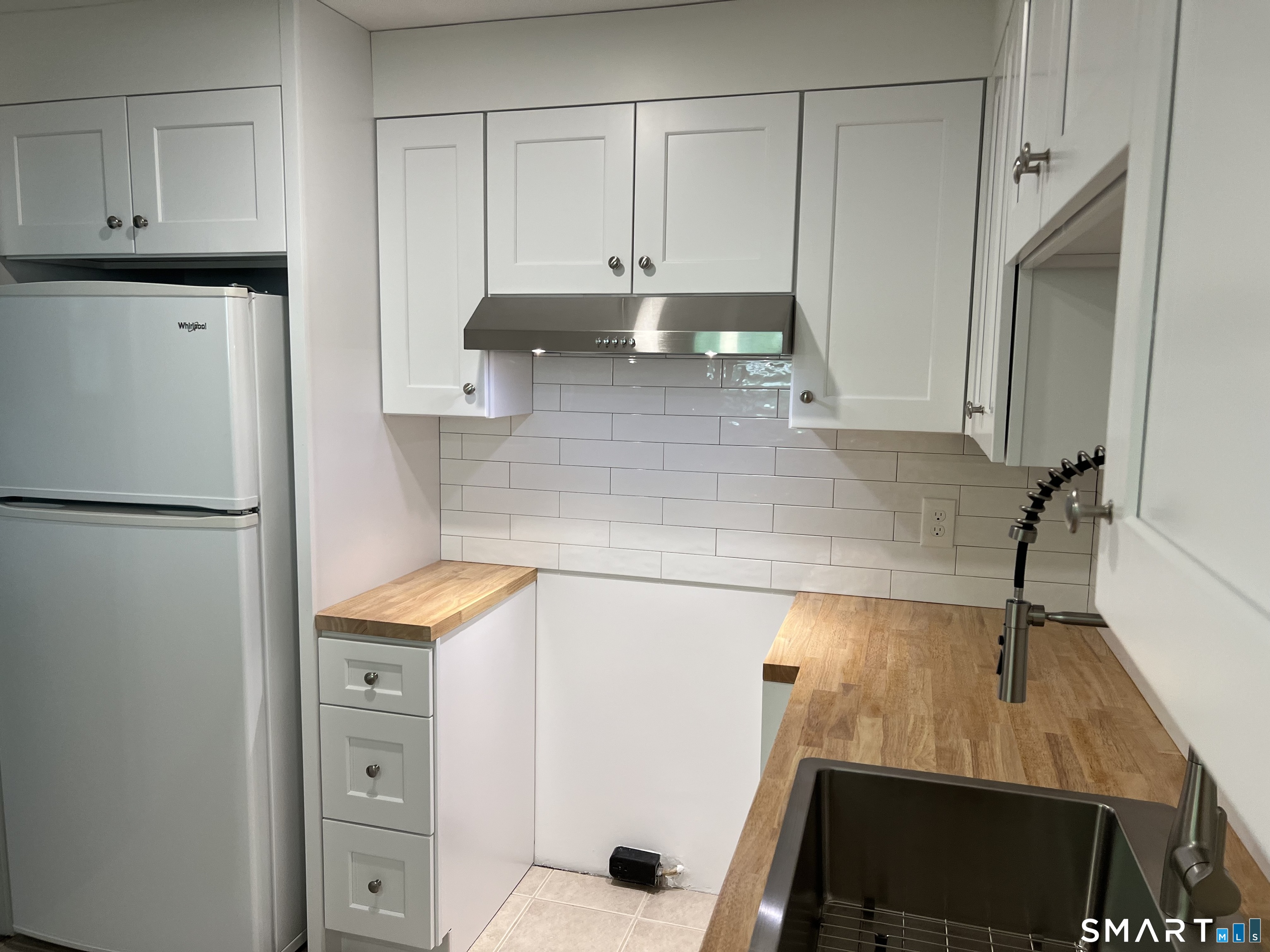 47 Moss Avenue photo 23