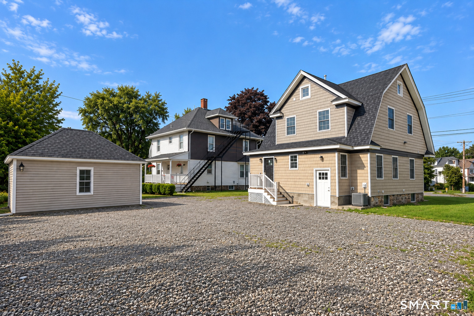 44 Locust Avenue photo 26