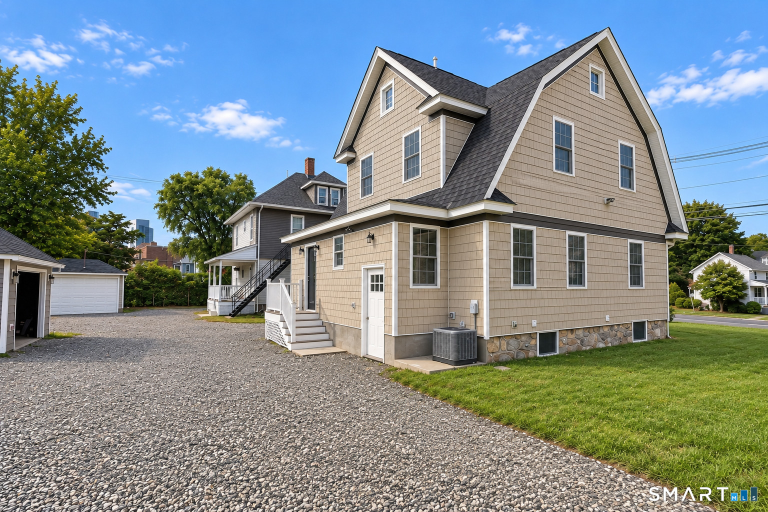 44 Locust Avenue photo 25