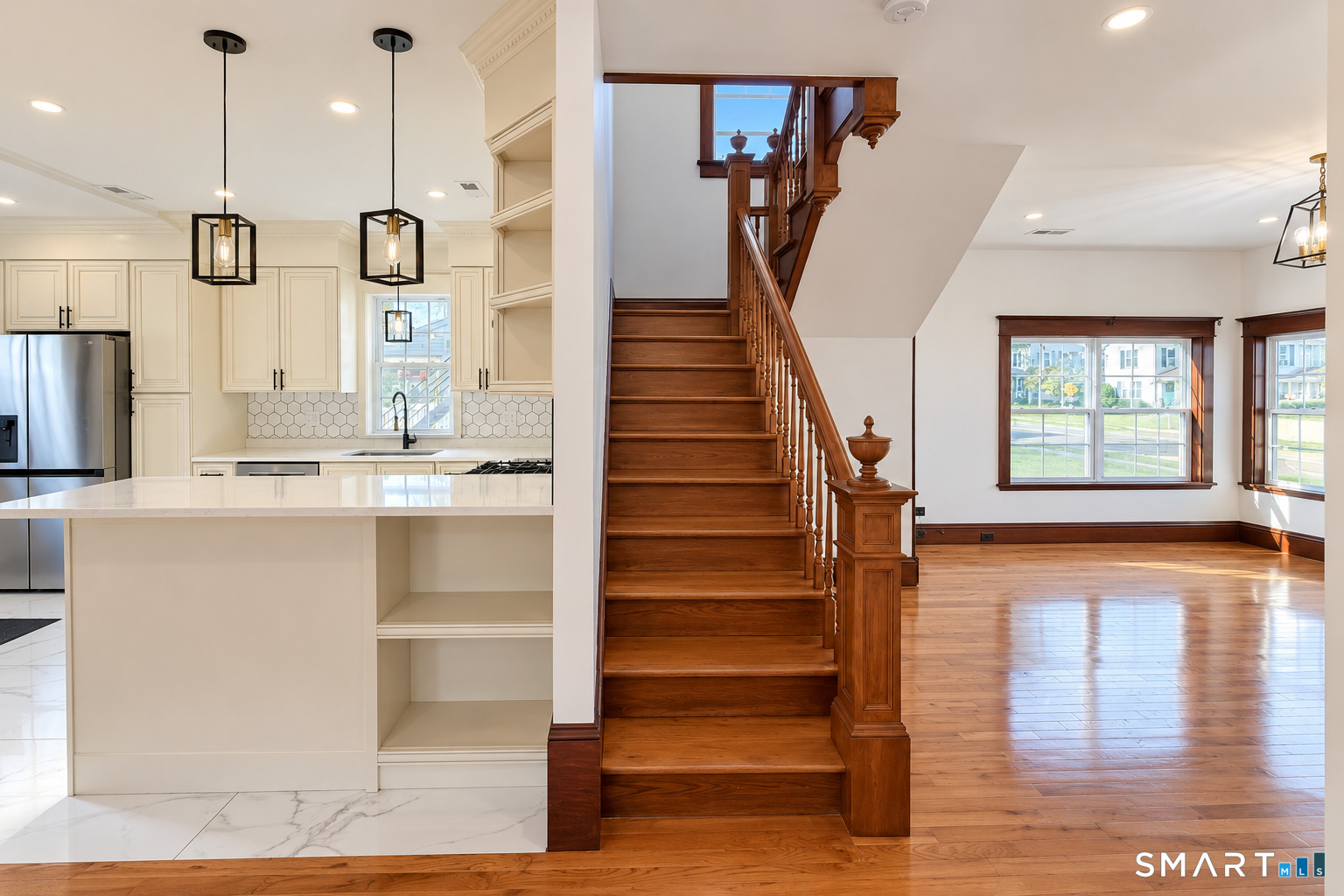 44 Locust Avenue photo 10