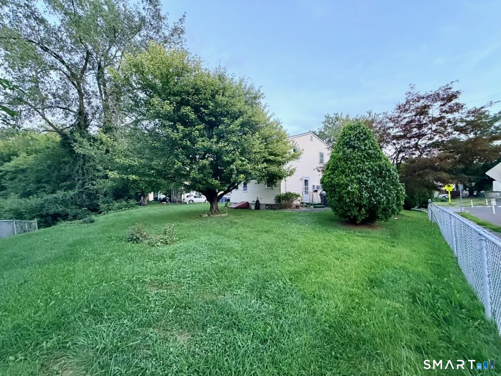 146 Montville Street photo 3