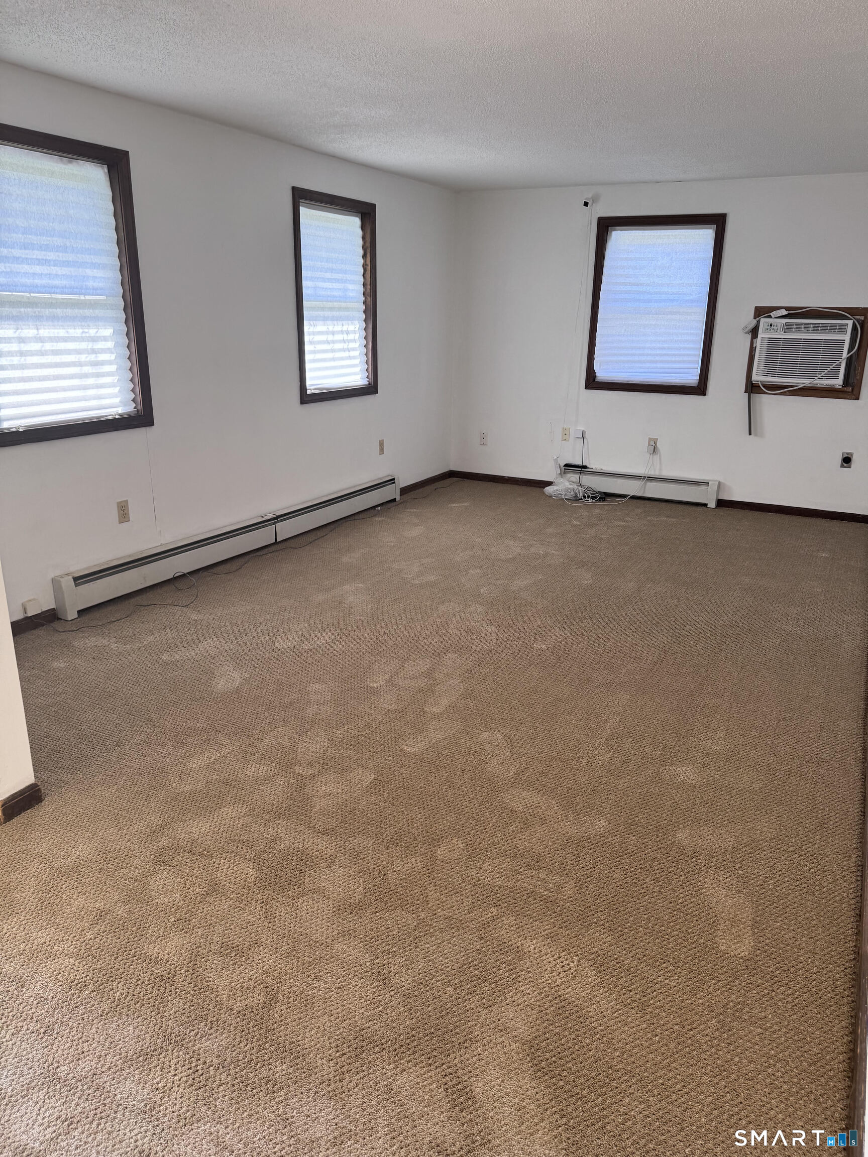 146 Montville Street photo 4