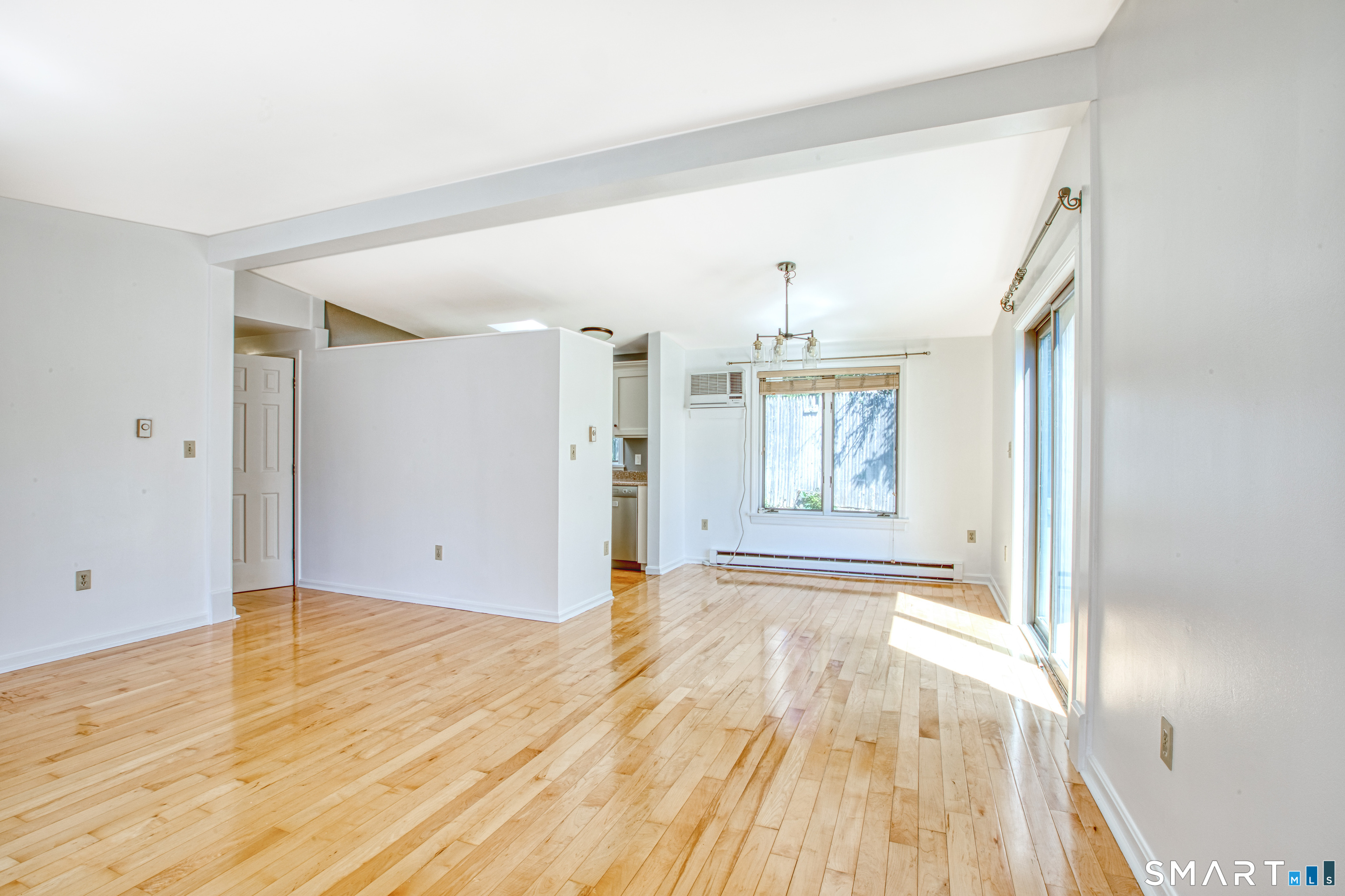 25 Oakview Circle, Westport, Connecticut photo 3