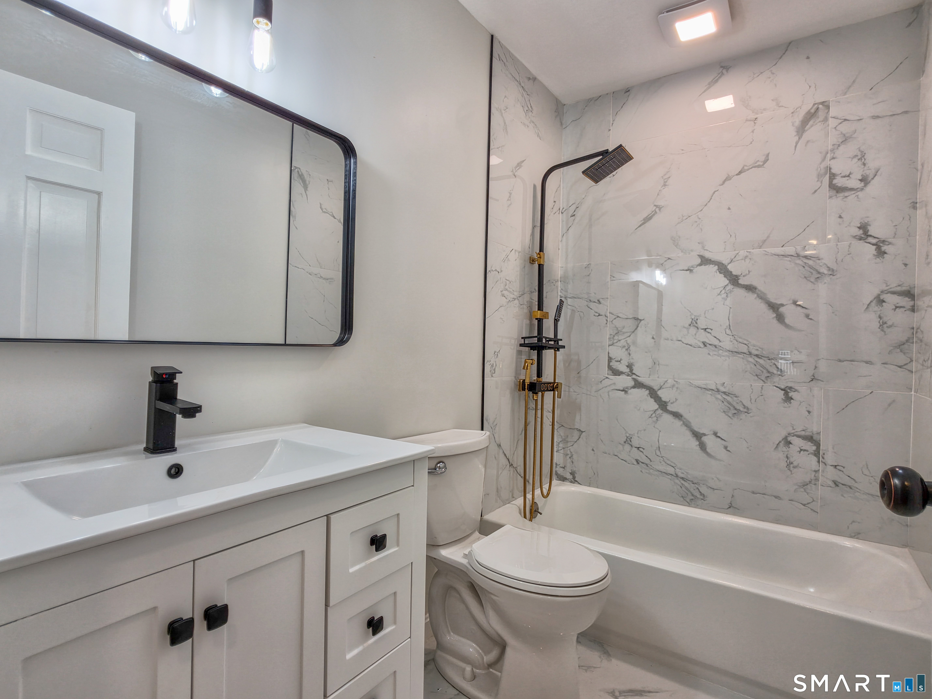 4 Bayview Circle photo 17