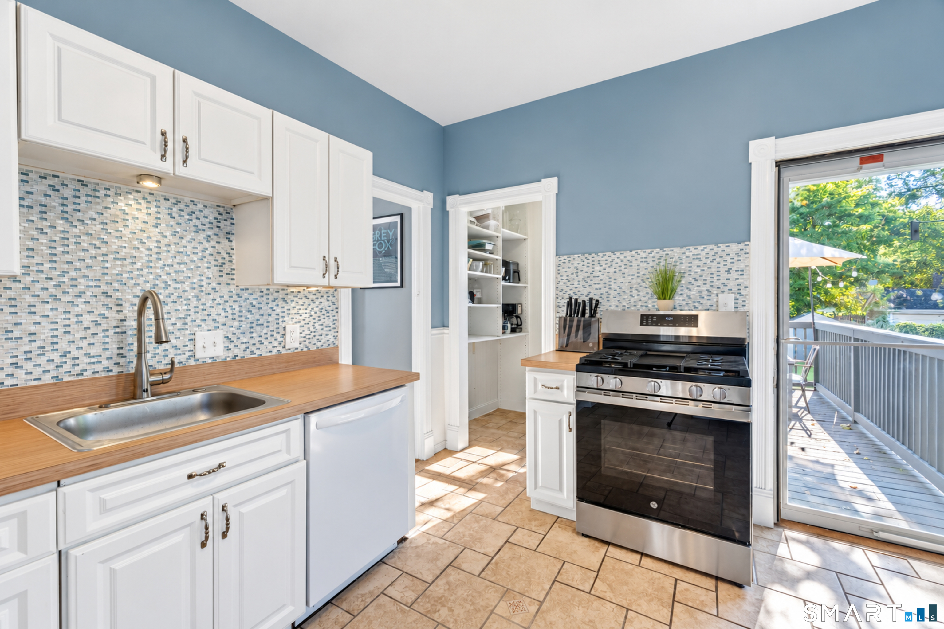 51 N Pearl Street photo 10