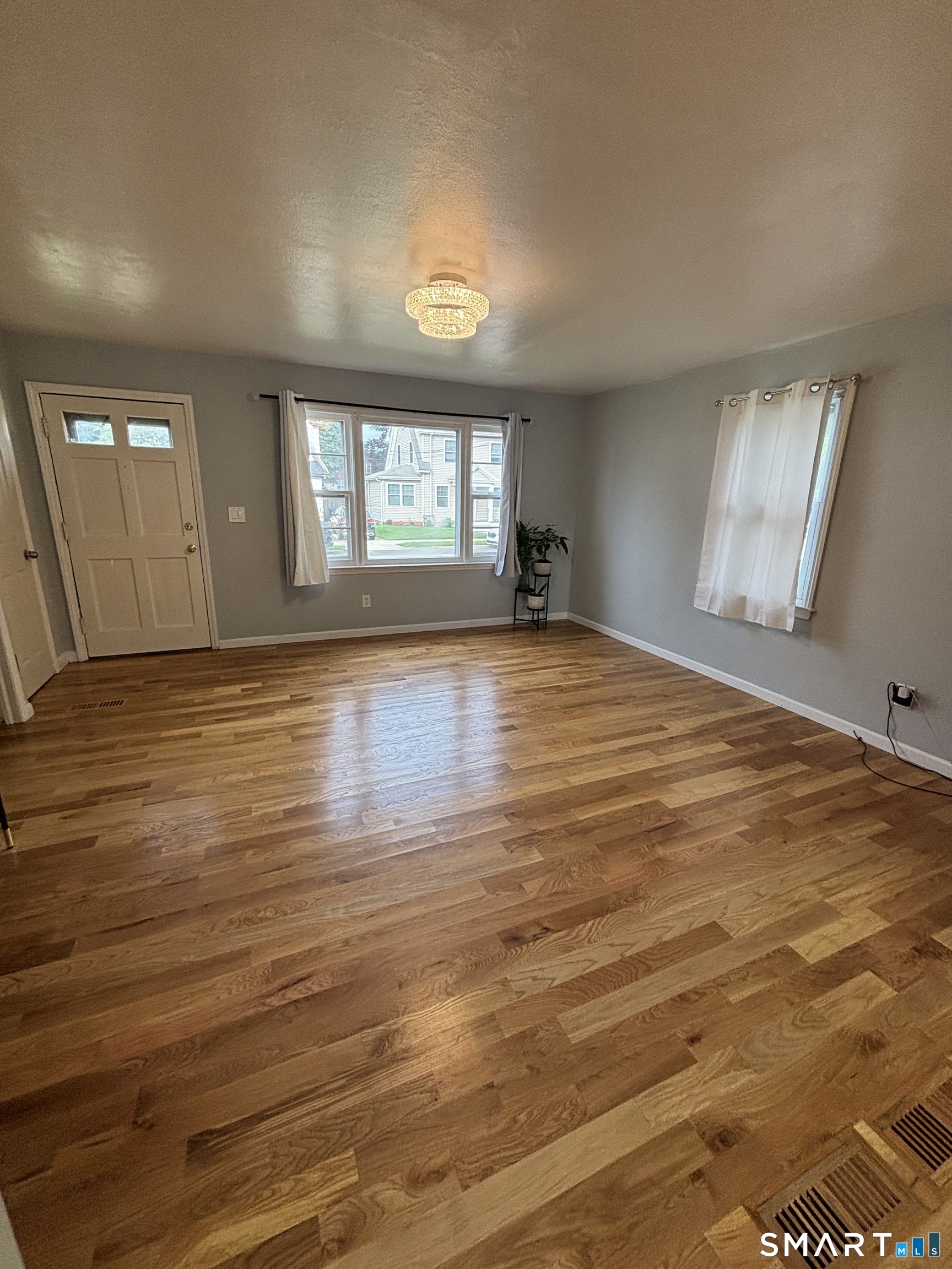 691 Second Avenue photo 3