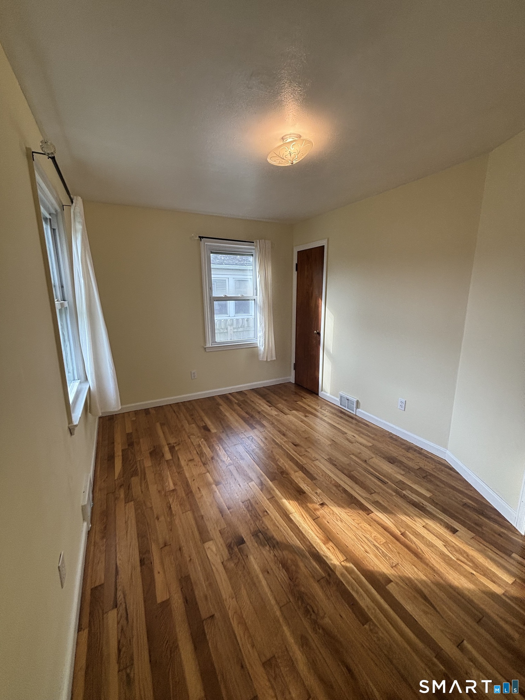 691 Second Avenue photo 9