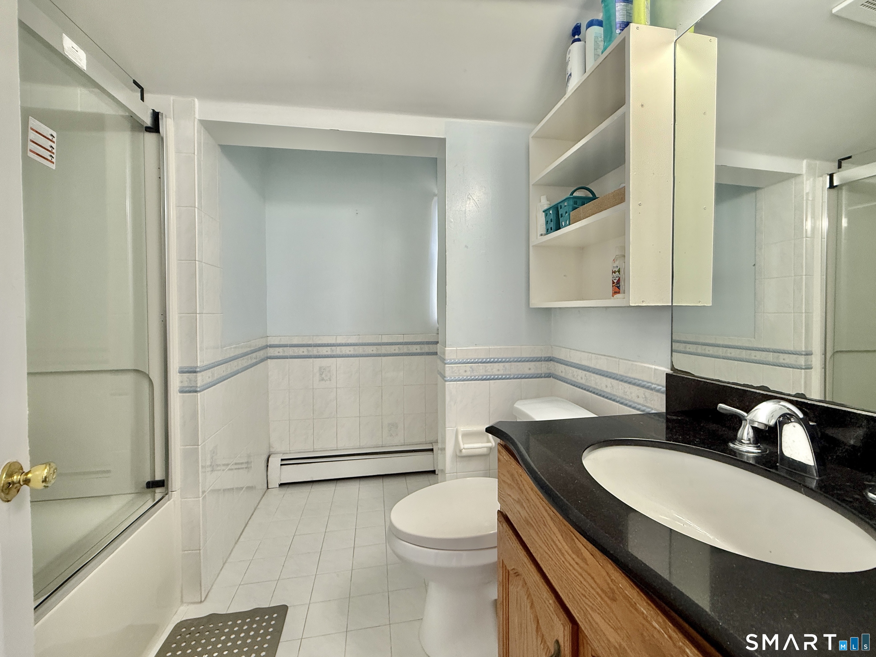 638 Hope Street Unit #4 photo 25