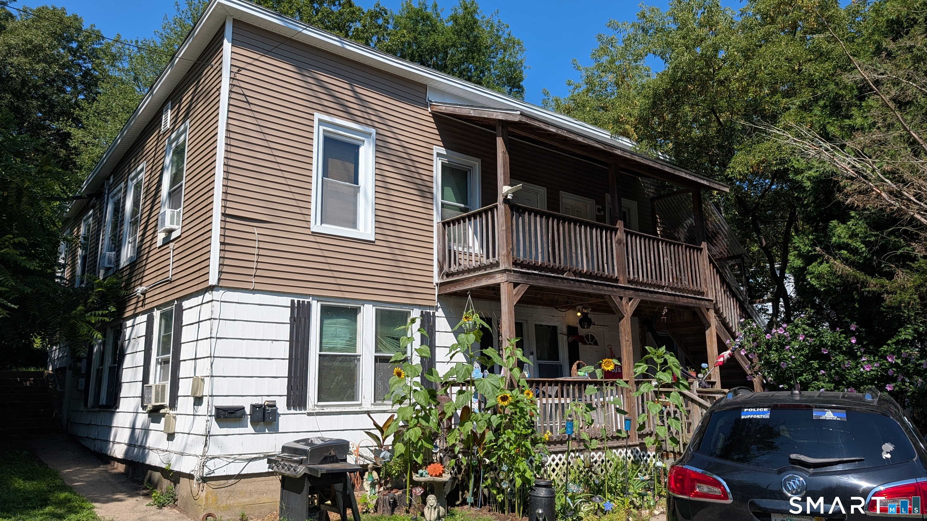 70-1/2 Hunters Avenue