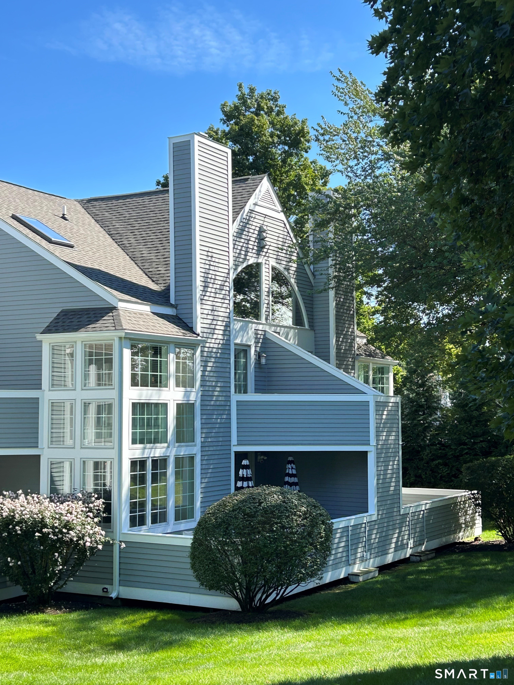 Photo 1 of Townhouse for sale at 10 Hale Ln #10, Darien, CT 06820 | MLS# 24203587 | Listing updated on 2026-09-15