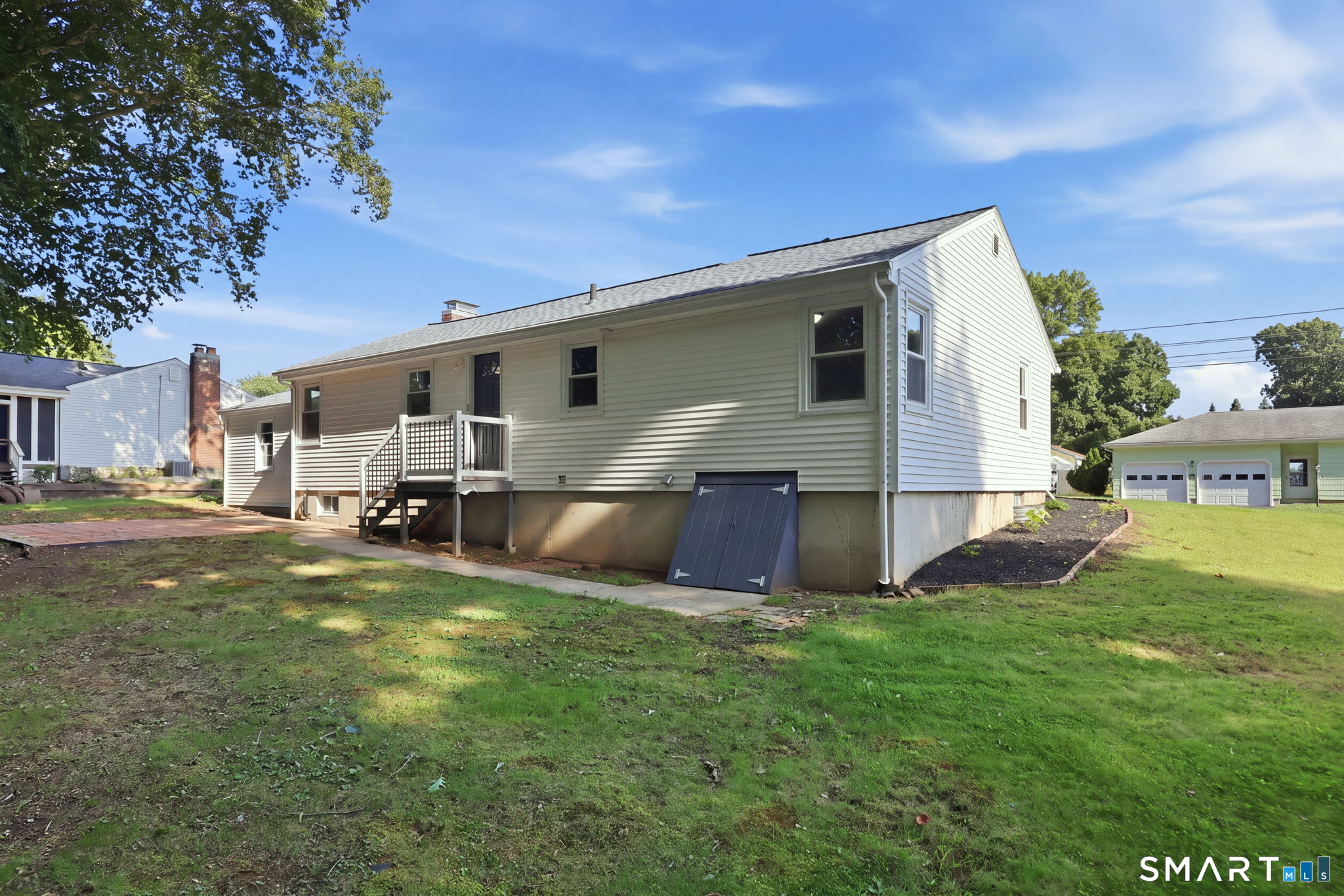 156 Robin Hill Road photo 3