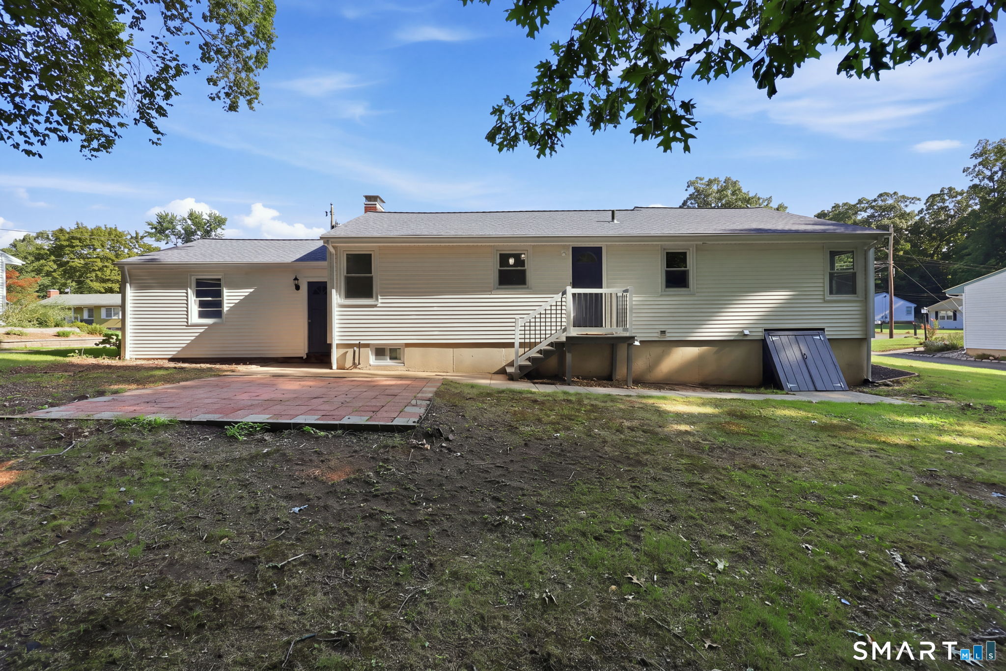 156 Robin Hill Road photo 4