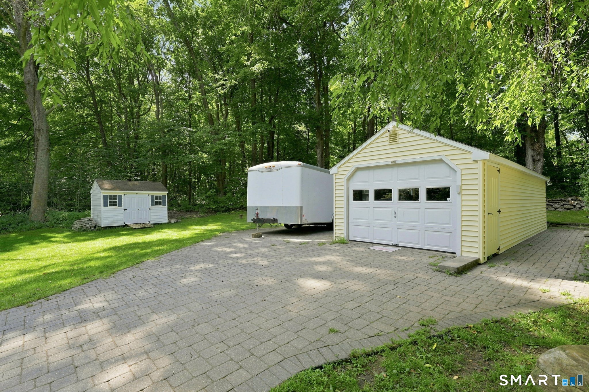 Photo 3 of Single family home for sale at 21 Deerfield Dr, Ashford, CT 06278 | MLS# 24203220 | Listing updated on 2026-09-16