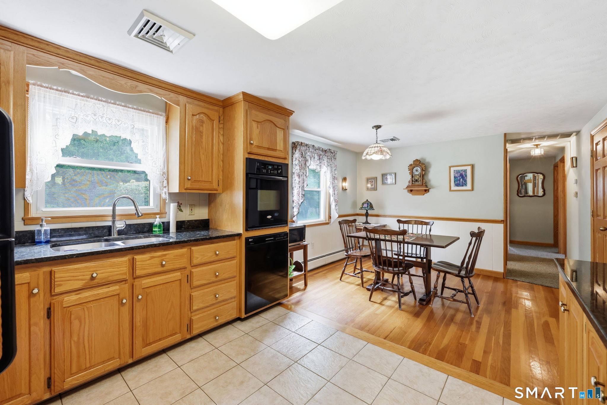 23 Middlesex Drive photo 13