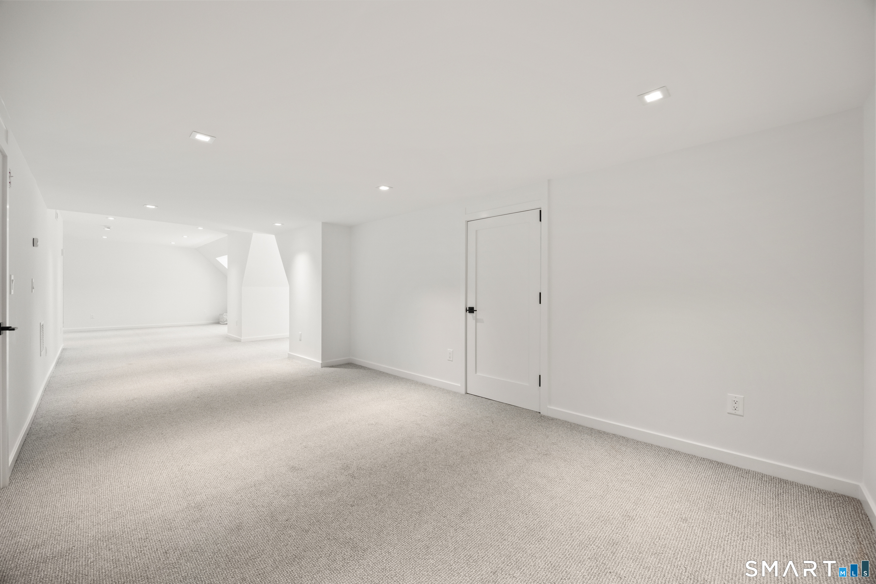 1 Twin Oaks Lane photo 35