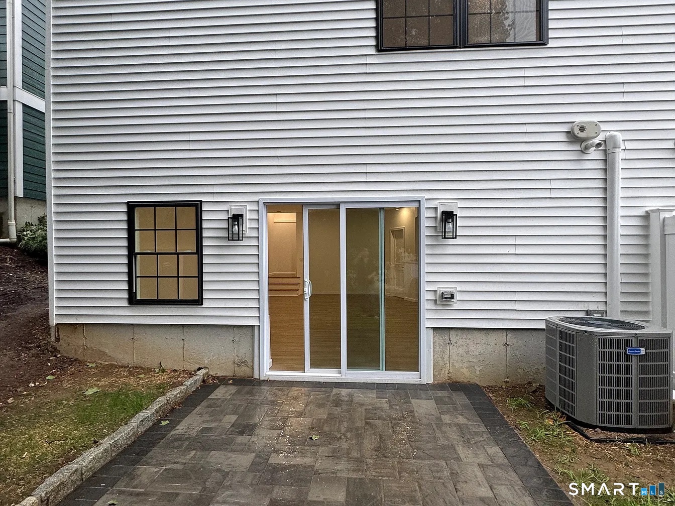 38 Golden Hill Street Unit #B photo 16