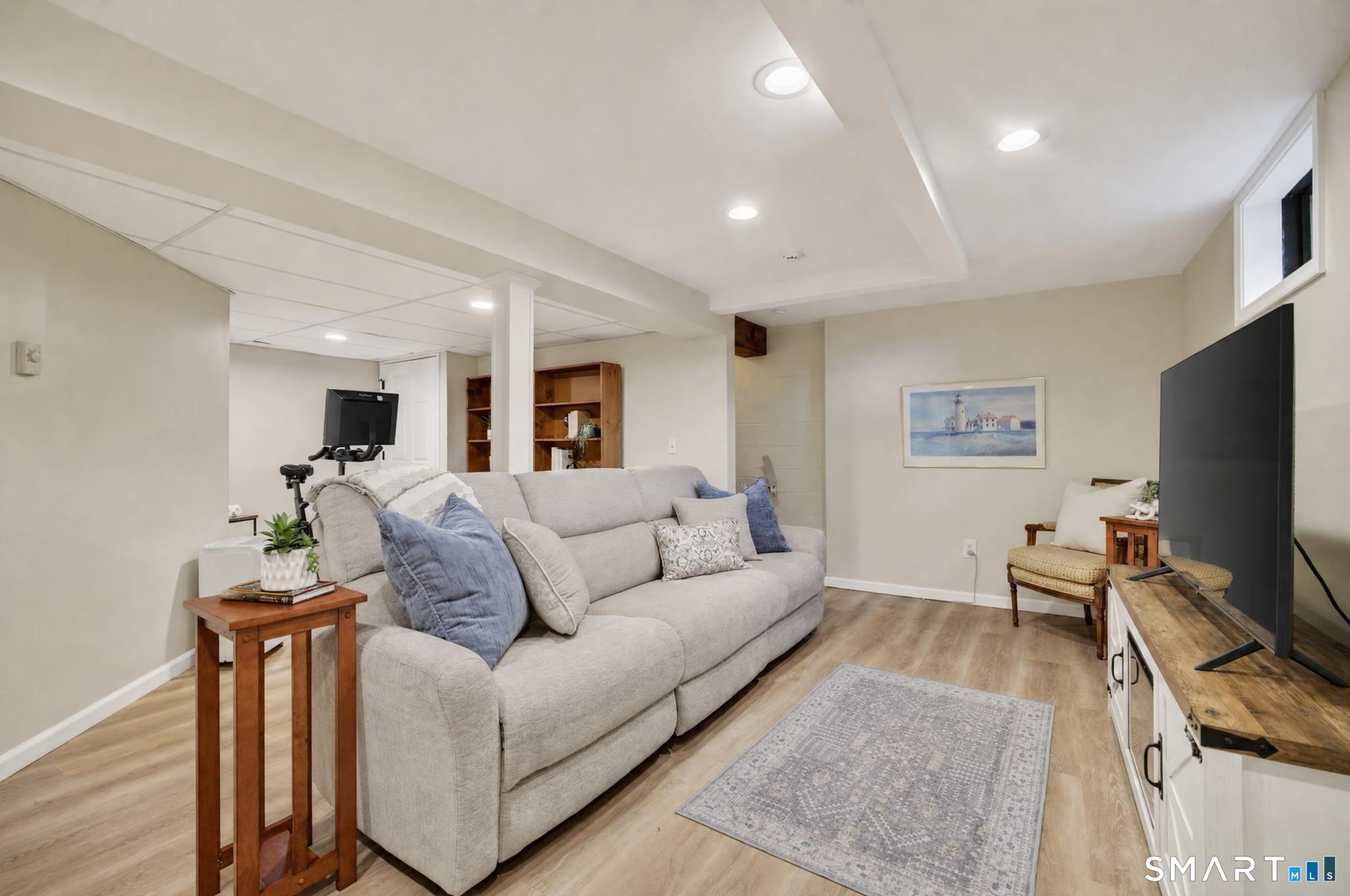 211 Hanover Road photo 36