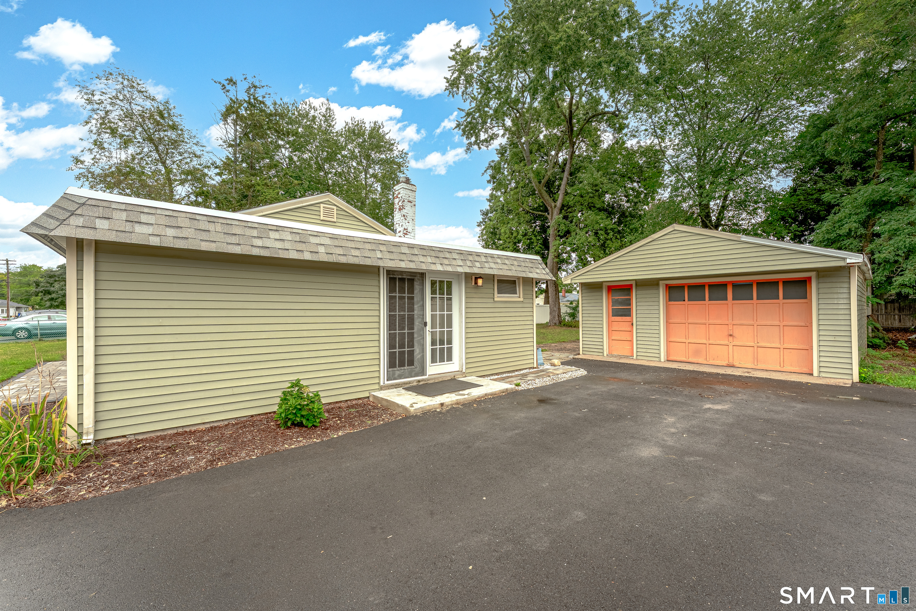 56 Greenfield Drive photo 4