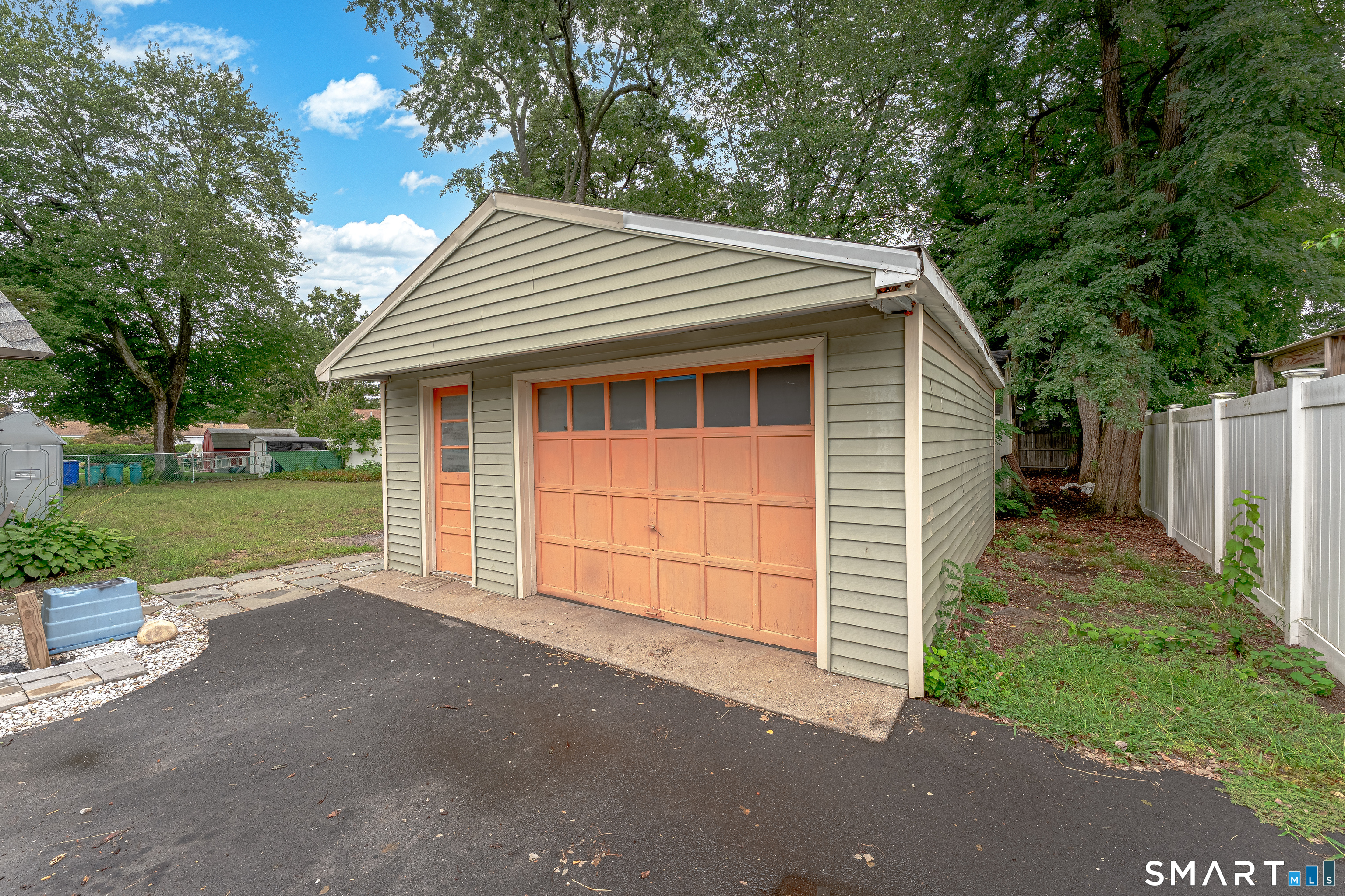 56 Greenfield Drive photo 5