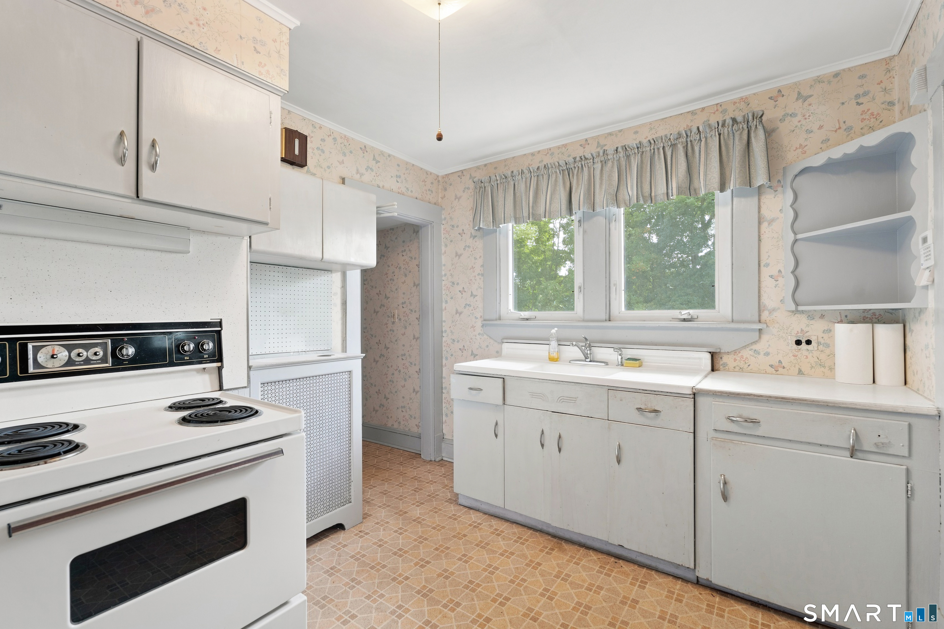 184 Ward Street photo 12