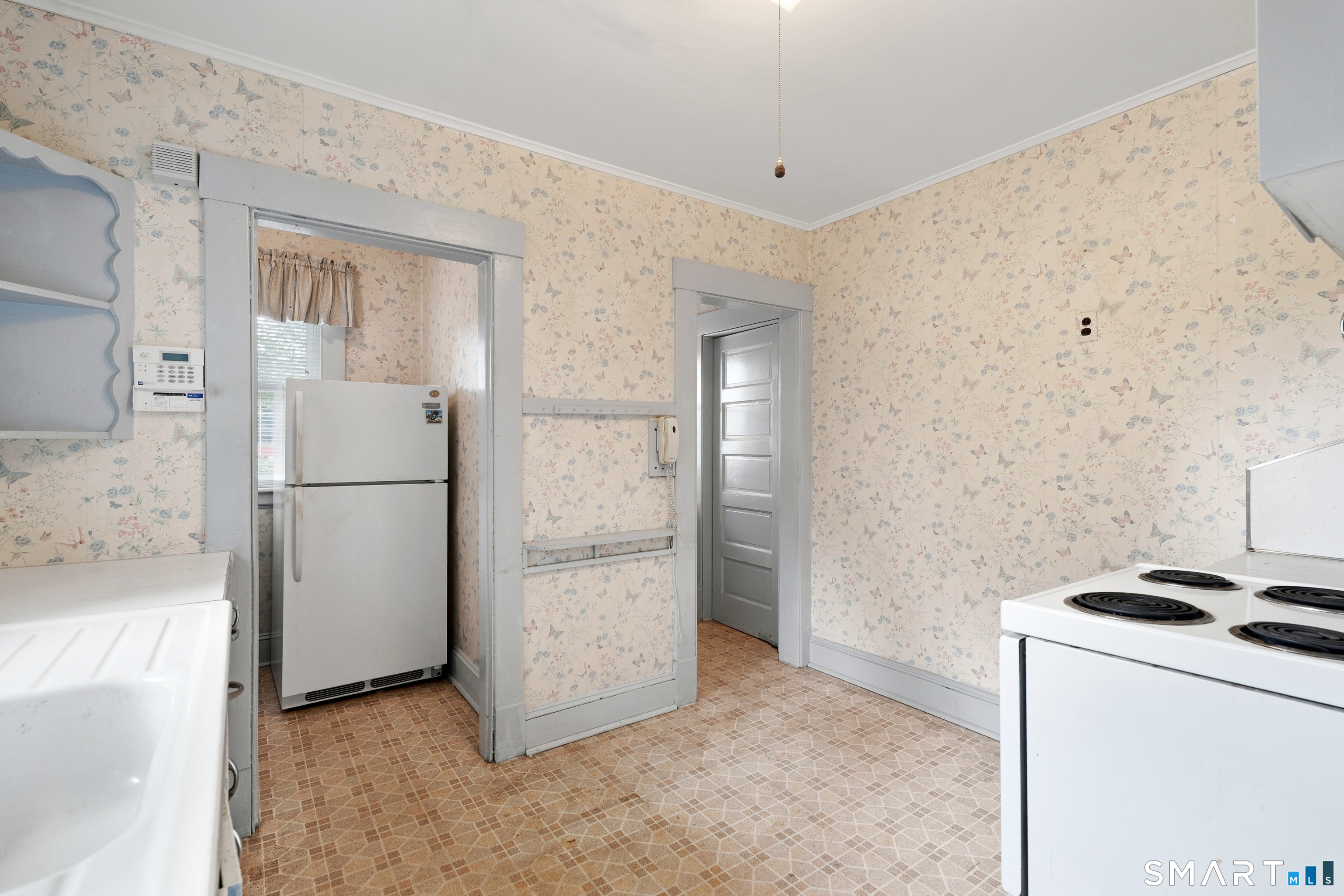 184 Ward Street photo 13