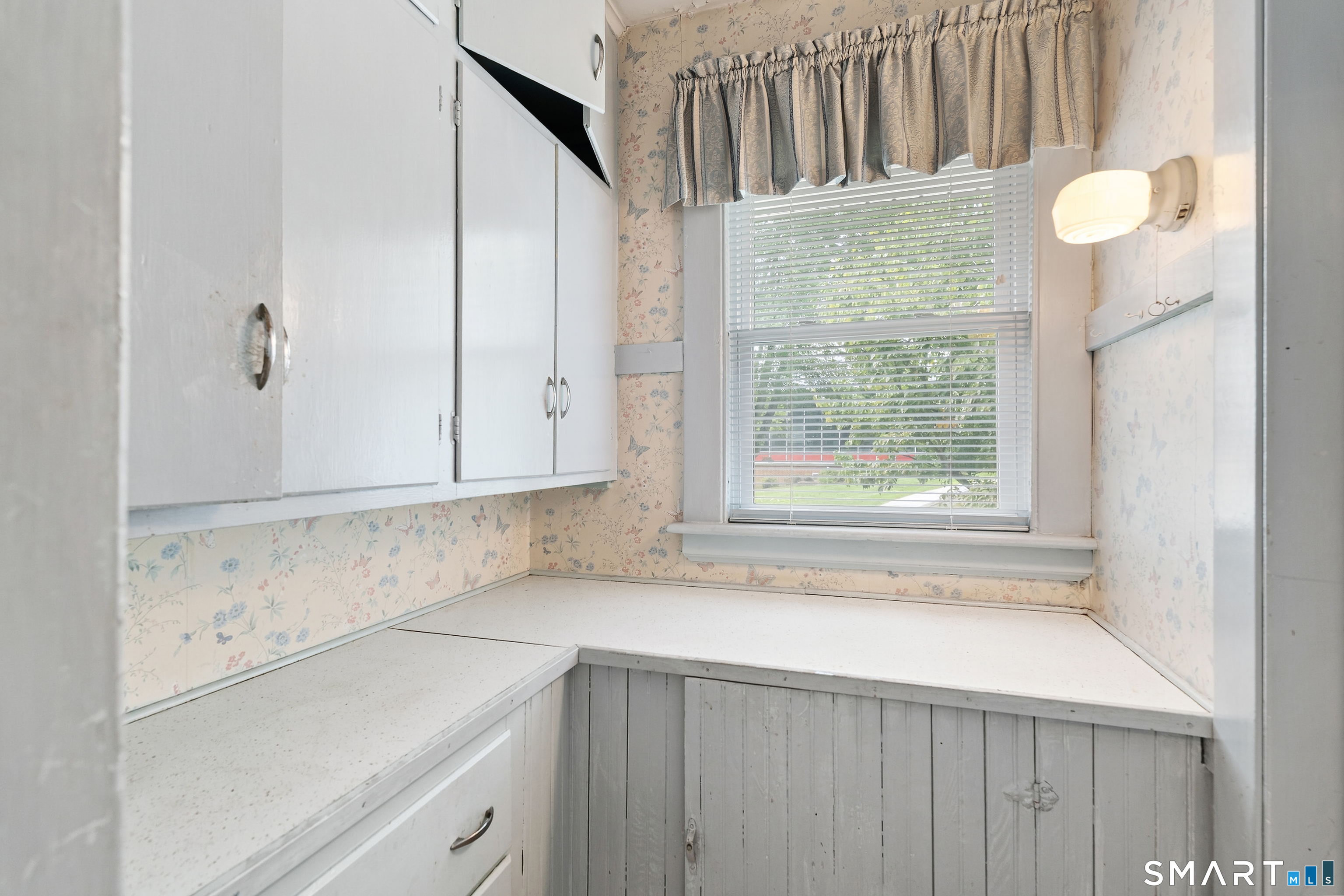 184 Ward Street photo 15