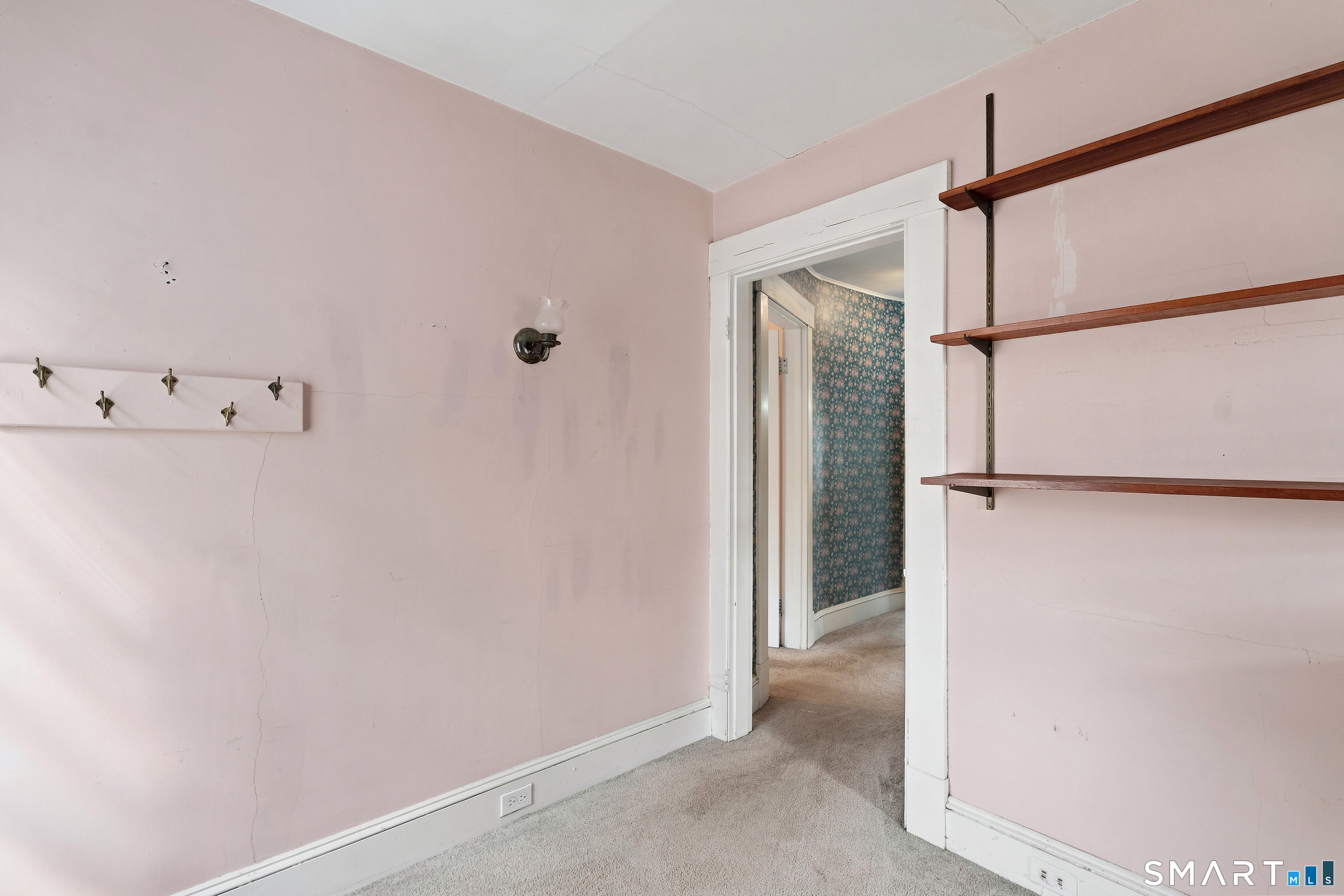 184 Ward Street photo 22