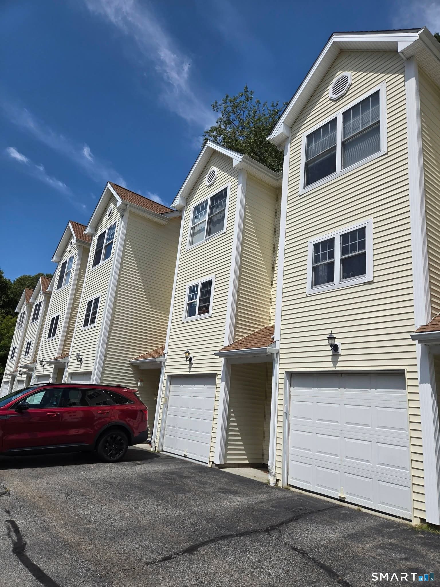 527 West Thames Street 61