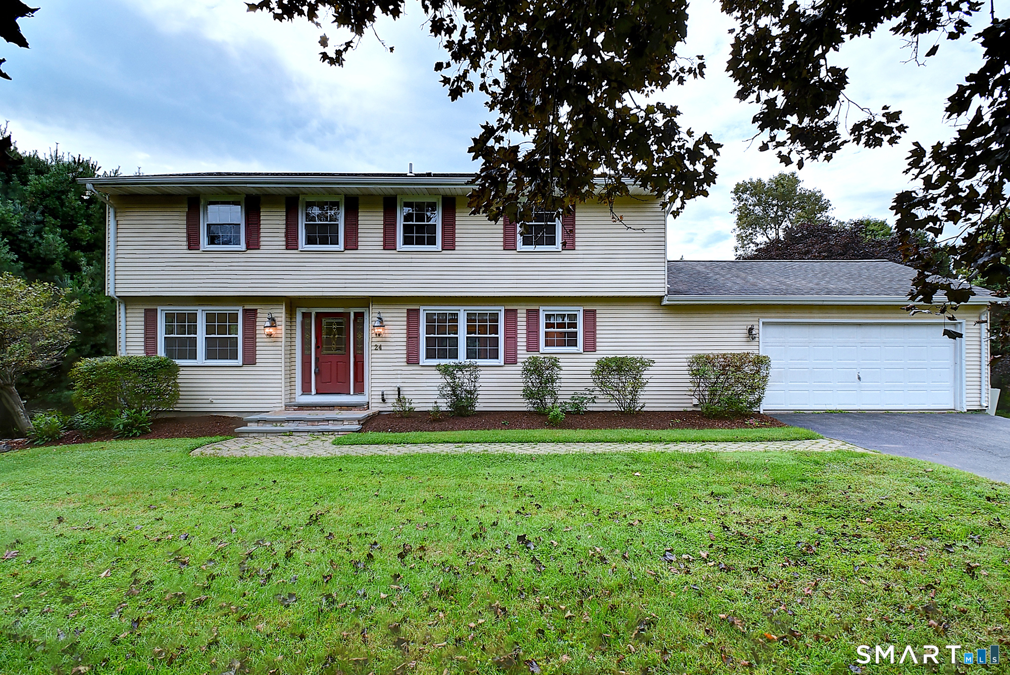 Photo 3 of Single family home for sale at 24 Canaan Way, Simsbury, CT 06070 | MLS# 24205163 | Listing updated on 2026-09-16