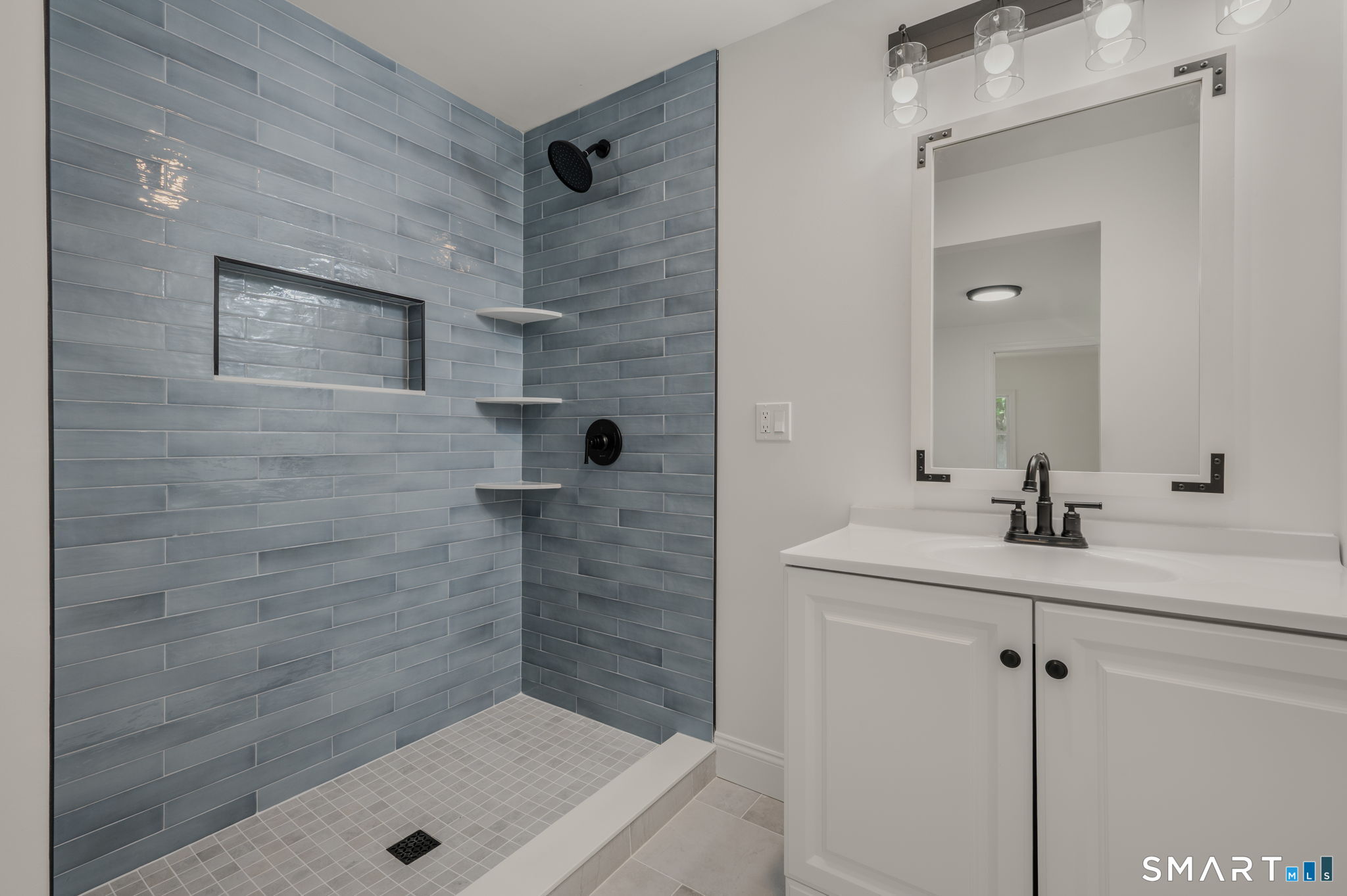 86 Pegasus Drive photo 32