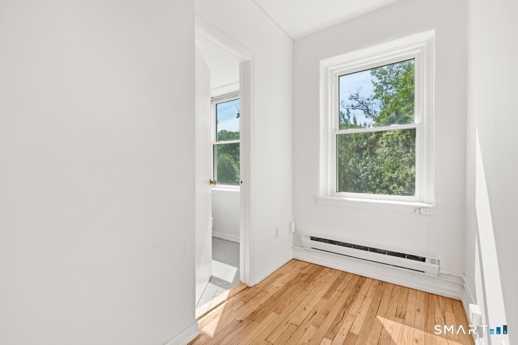 124 Woodside Green Unit #3D photo 9