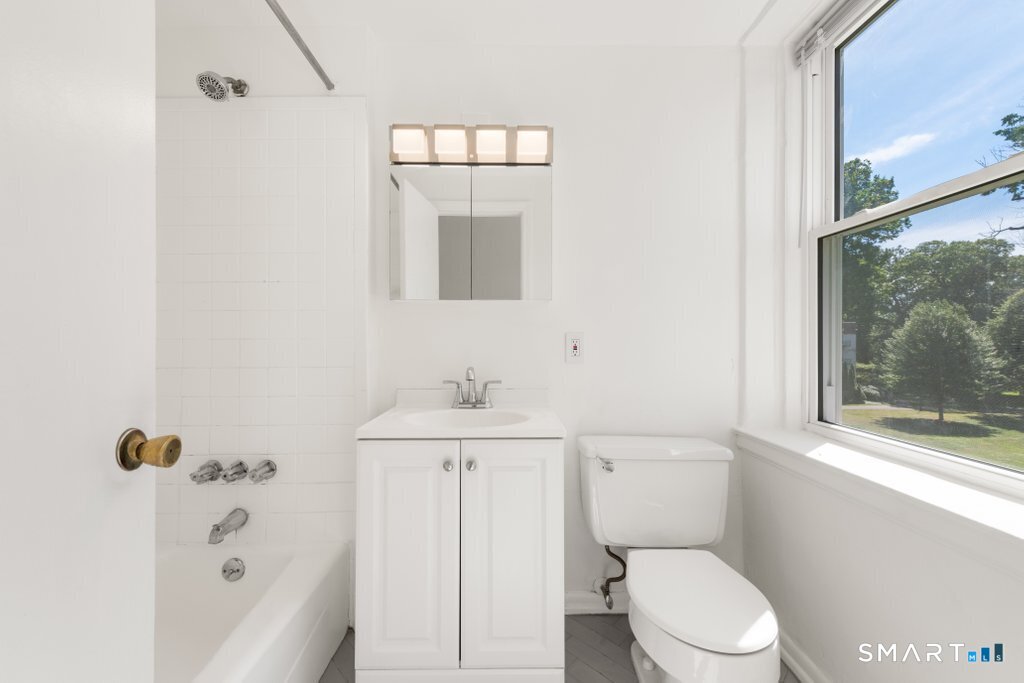124 Woodside Green Unit #3D photo 13