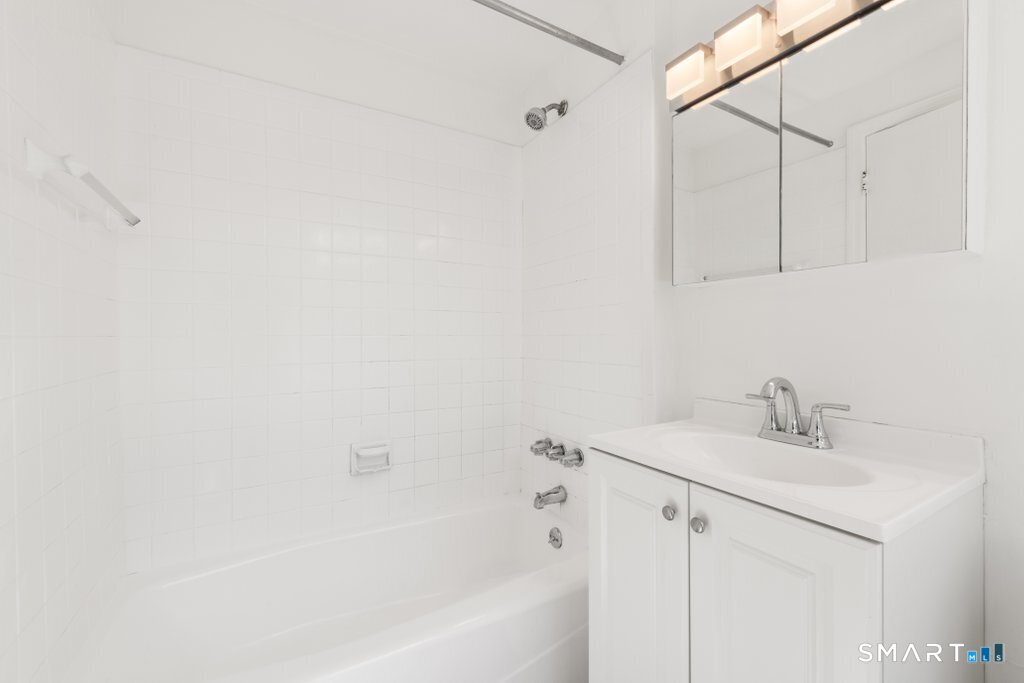 124 Woodside Green Unit #3D photo 14