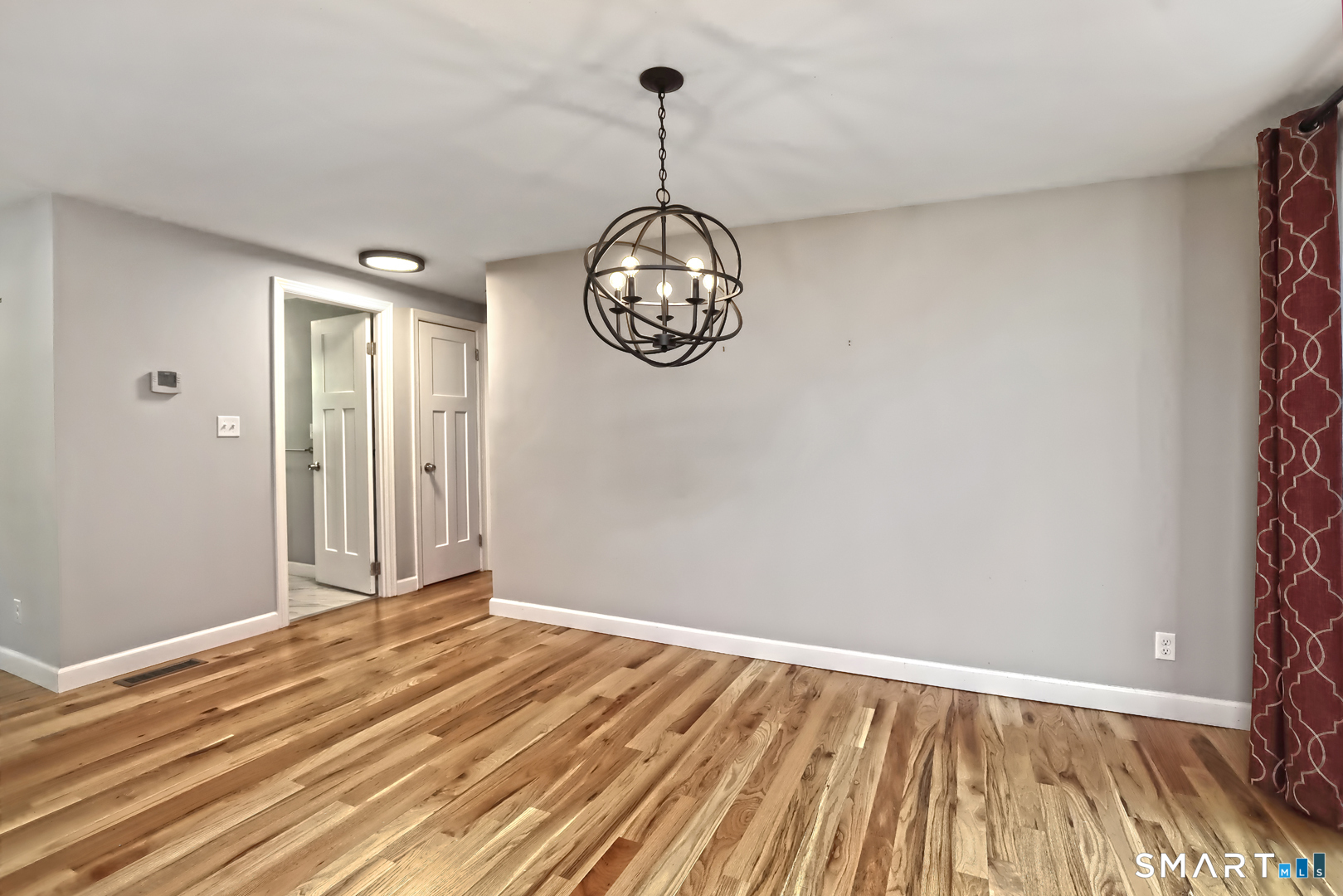 58 Round Hill Road photo 7
