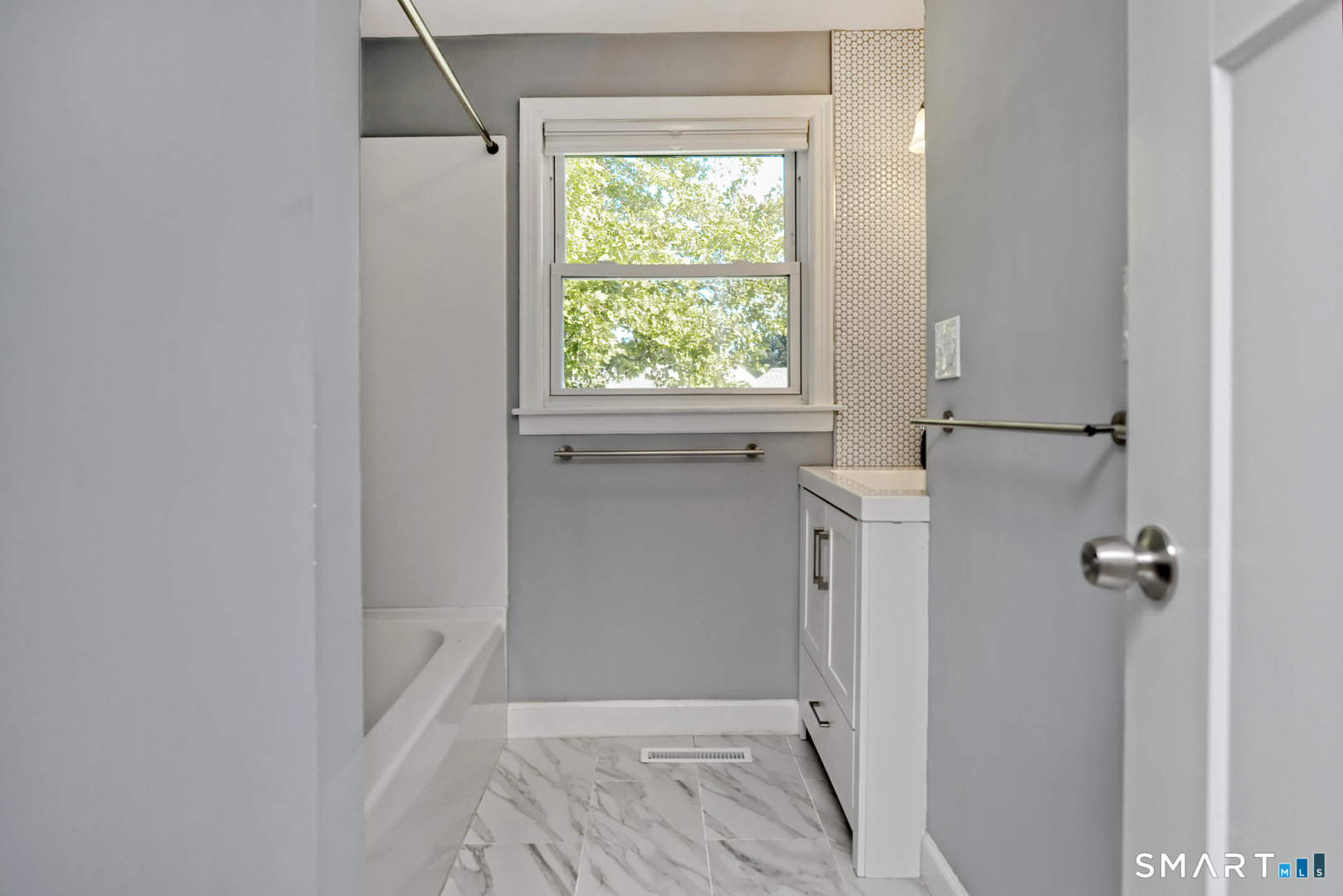 58 Round Hill Road photo 15