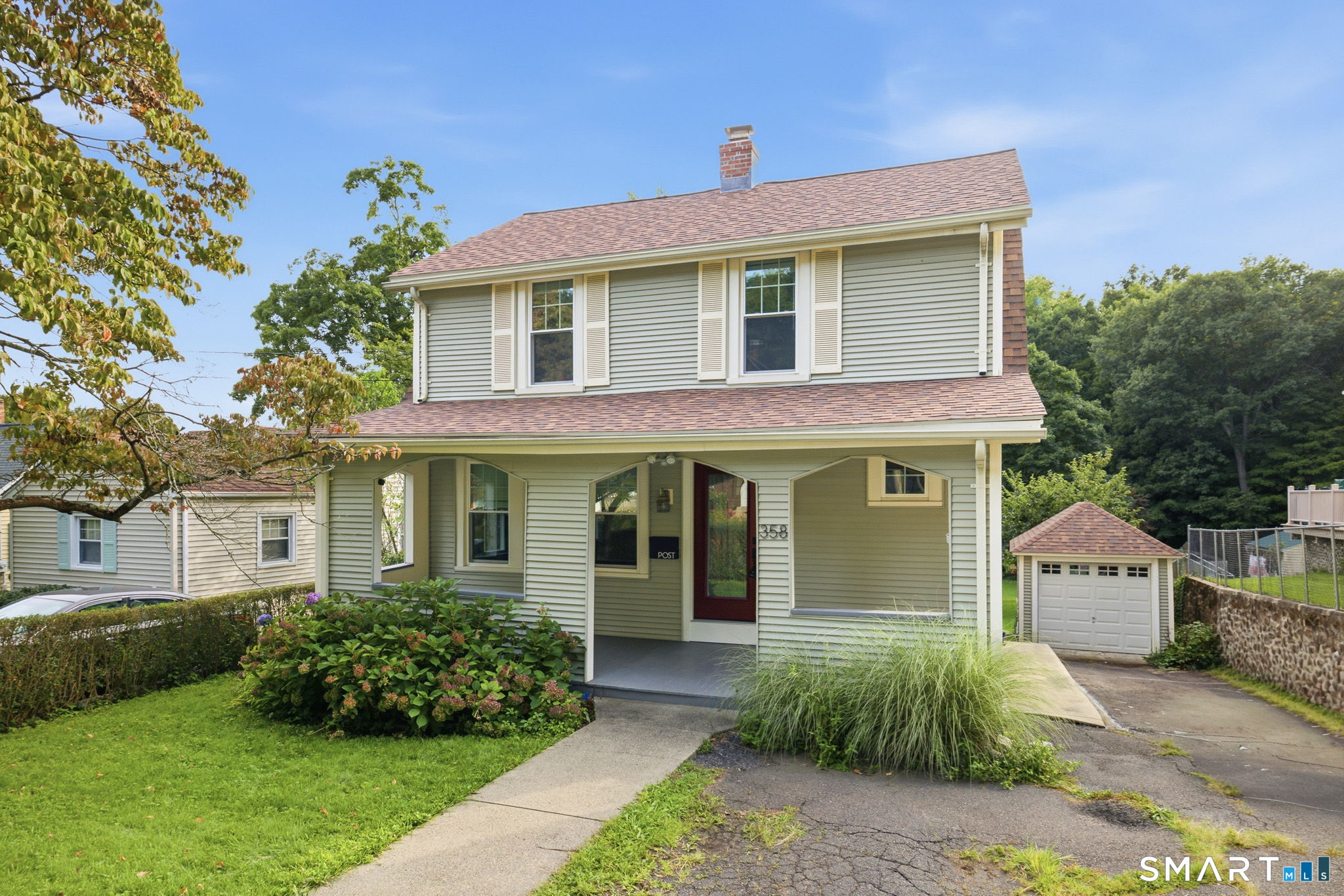 358 Reservoir Avenue photo 2