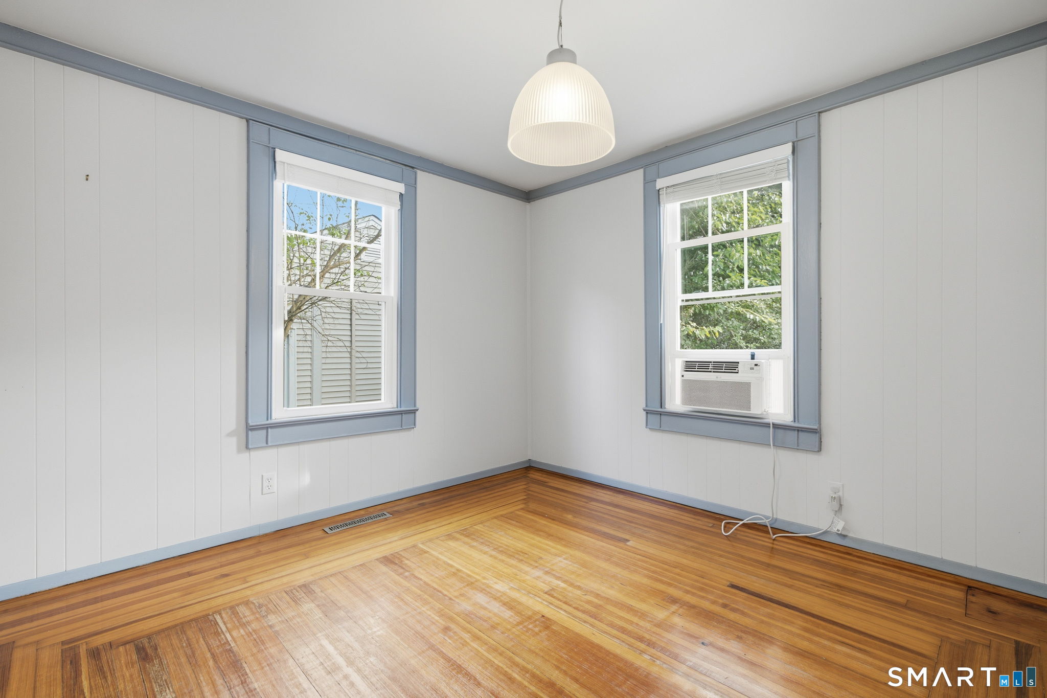 358 Reservoir Avenue photo 13